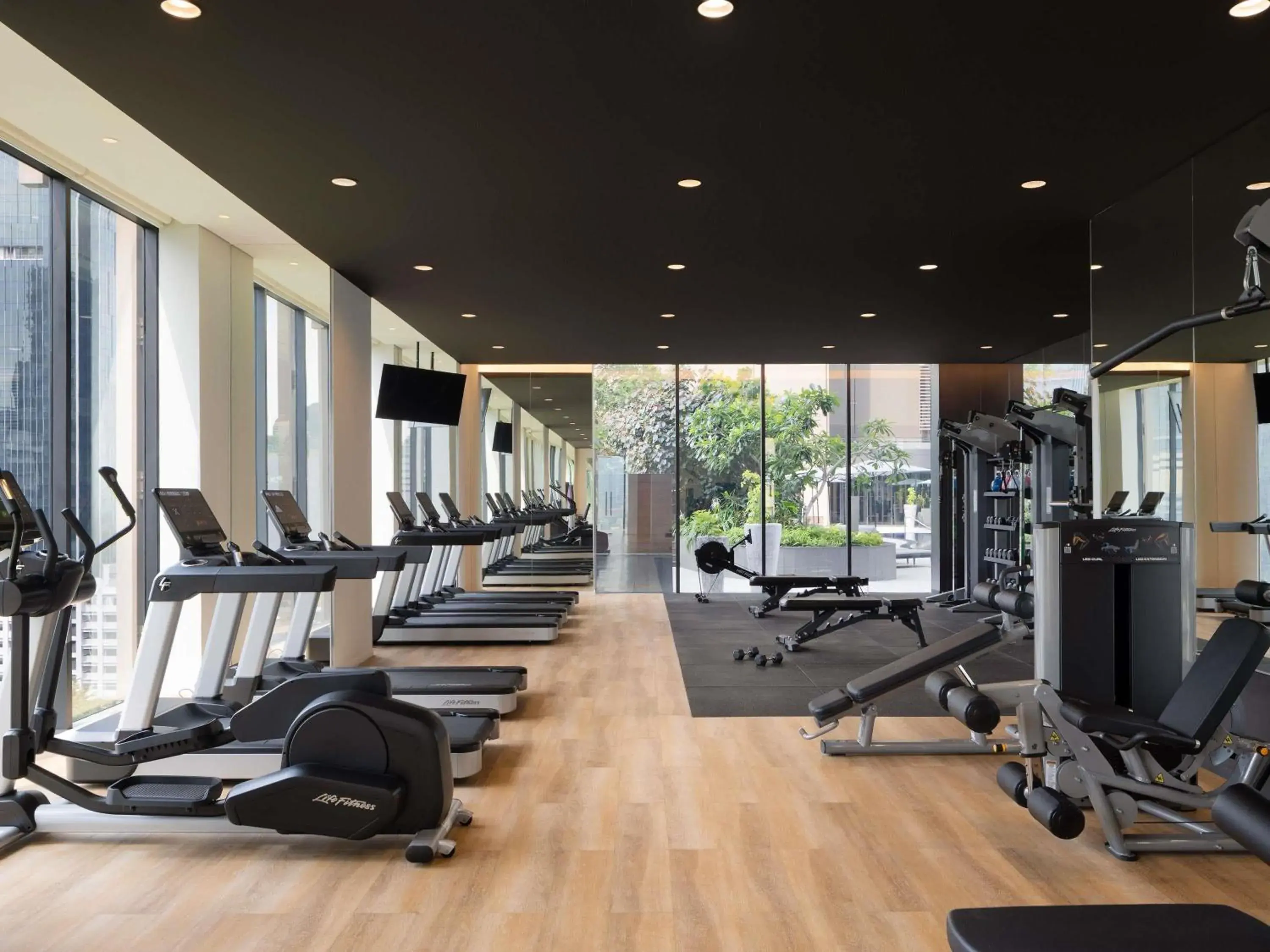 Fitness centre/facilities in Swissôtel Living Jakarta Mega Kuningan Fitness centre/facilities in Swissôtel Living Jakarta Mega Kuningan