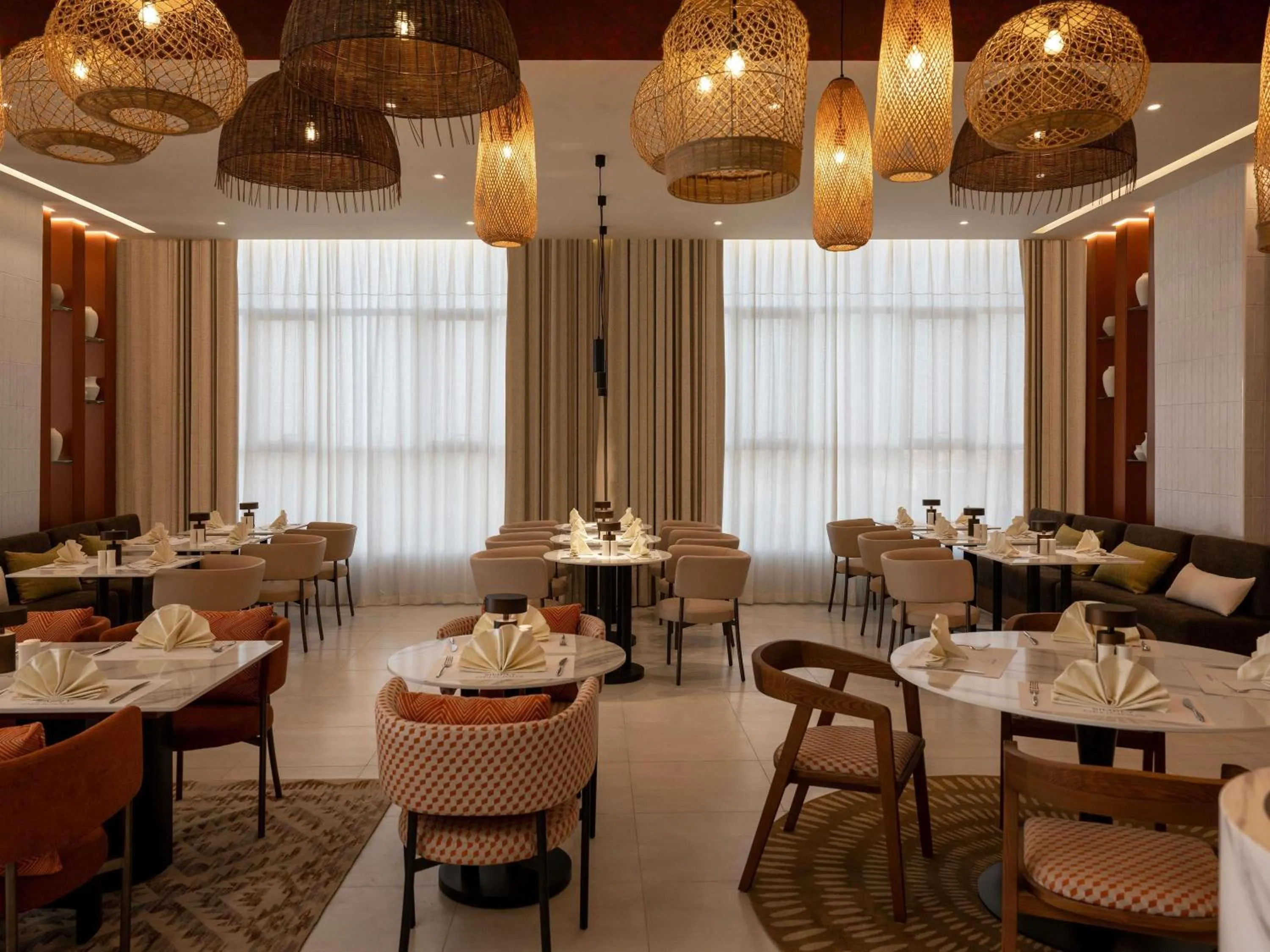 Restaurant/places to eat in Mercure Hotel Khamis Mushait by Accor