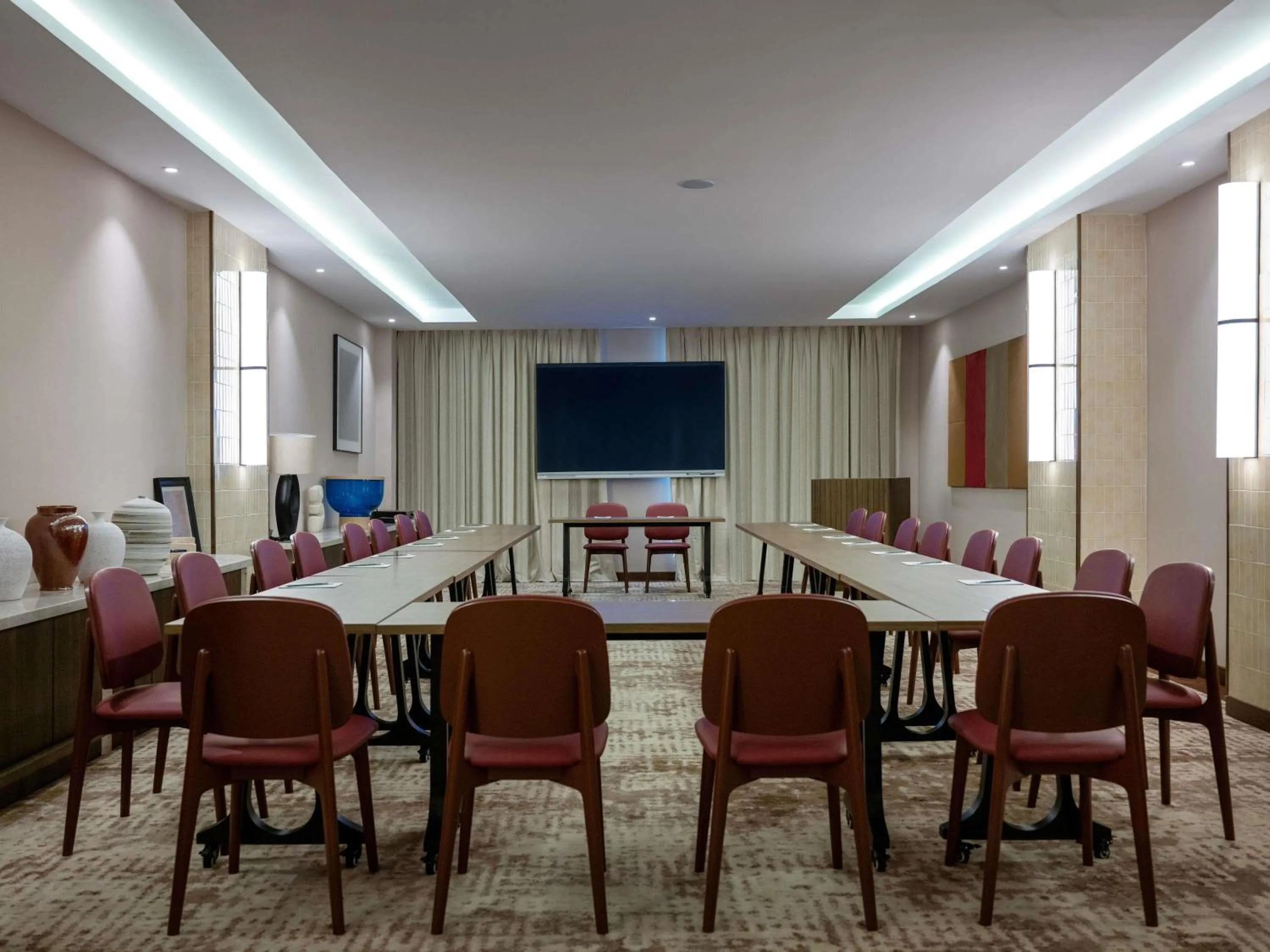 Meeting/conference room in Mercure Hotel Khamis Mushait by Accor