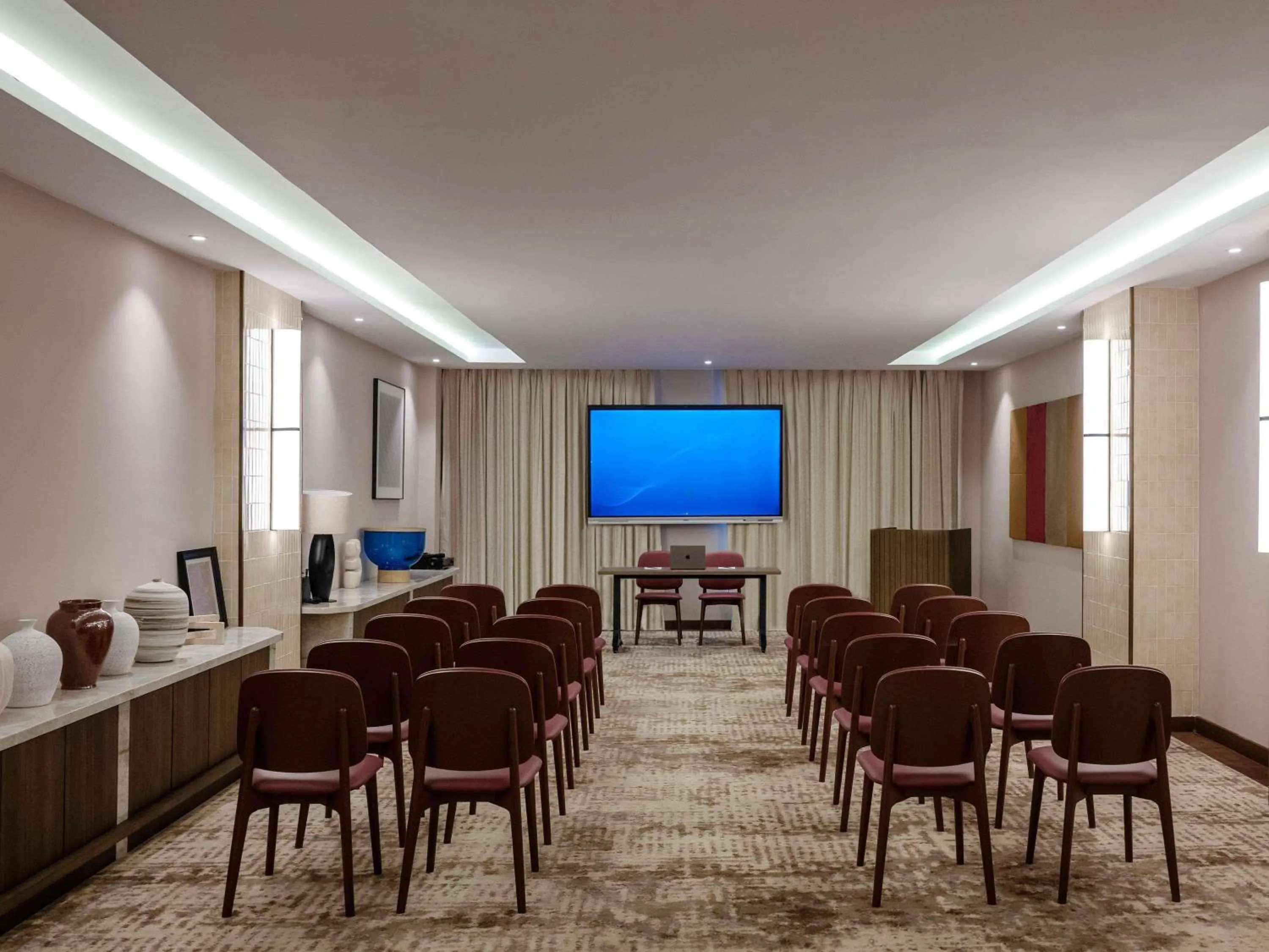 Meeting/conference room in Mercure Hotel Khamis Mushait by Accor