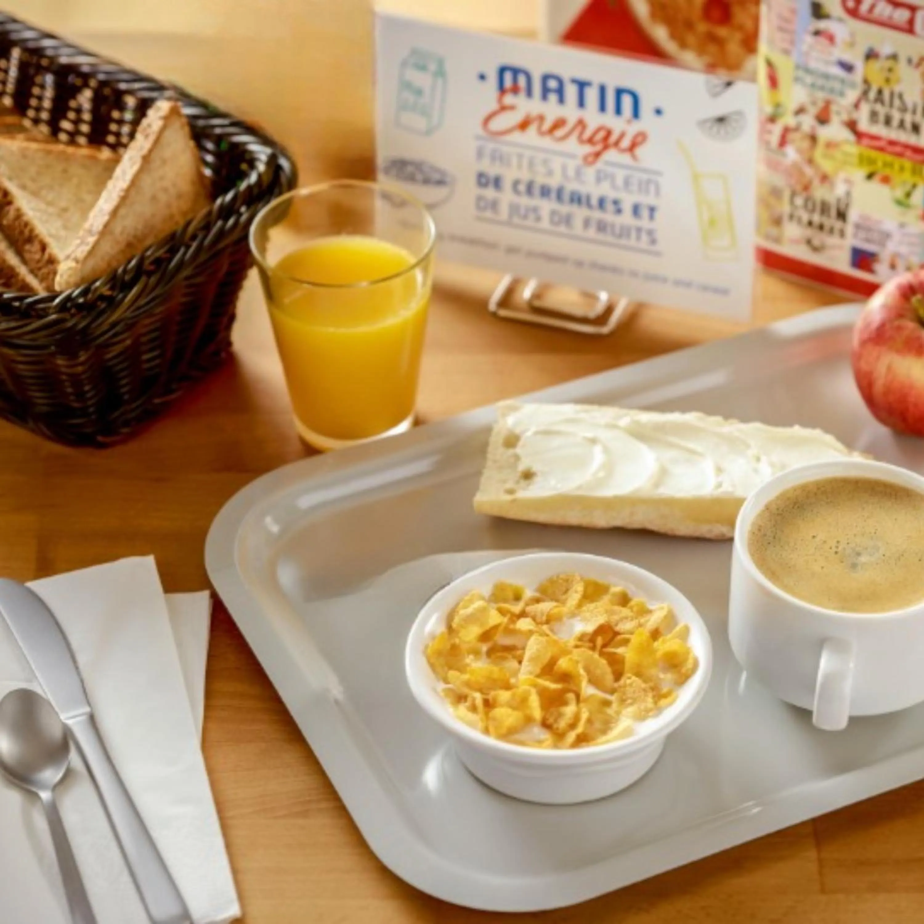 Buffet breakfast in ibis budget Auxerre Nord