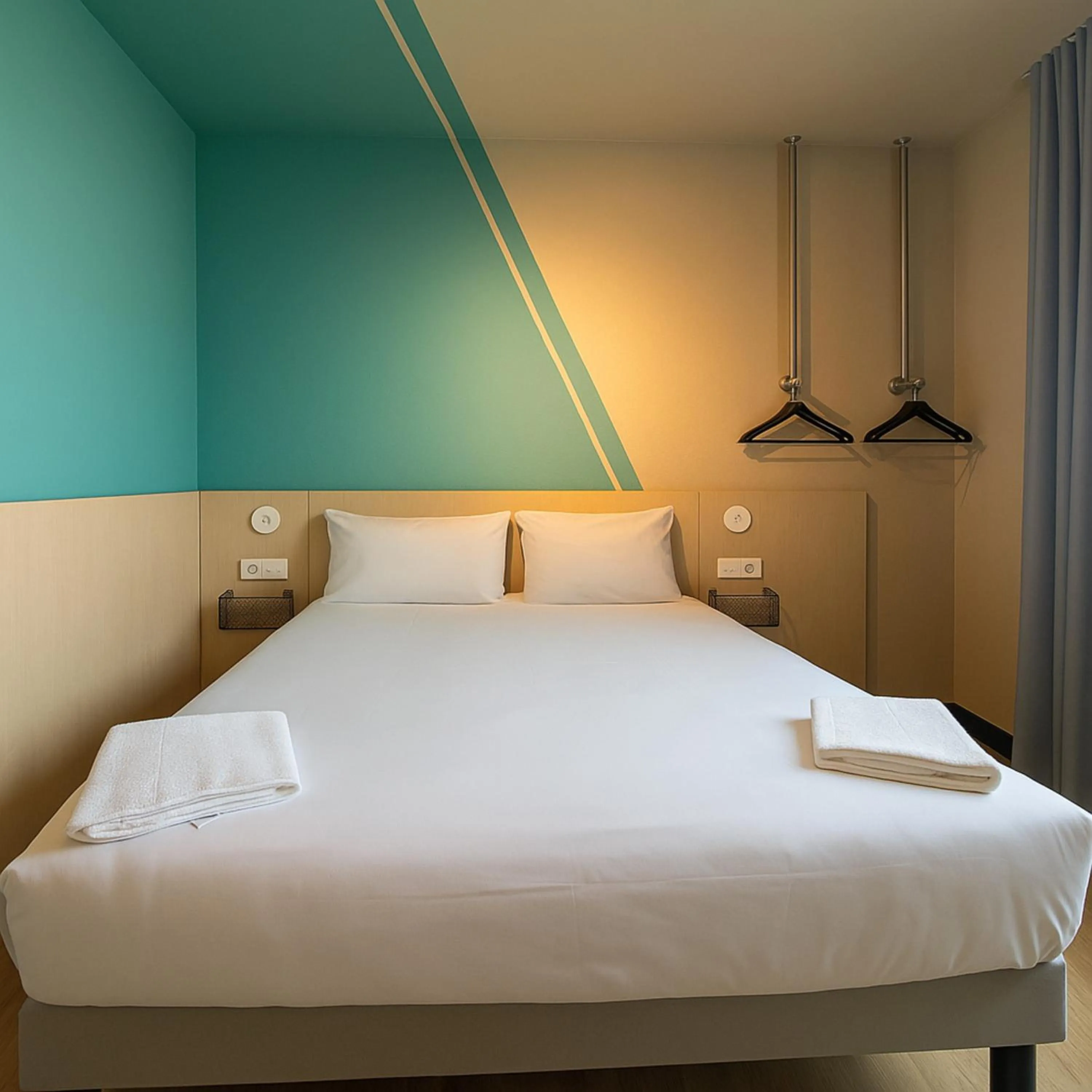 Bedroom, Bed in ibis budget Auxerre Nord