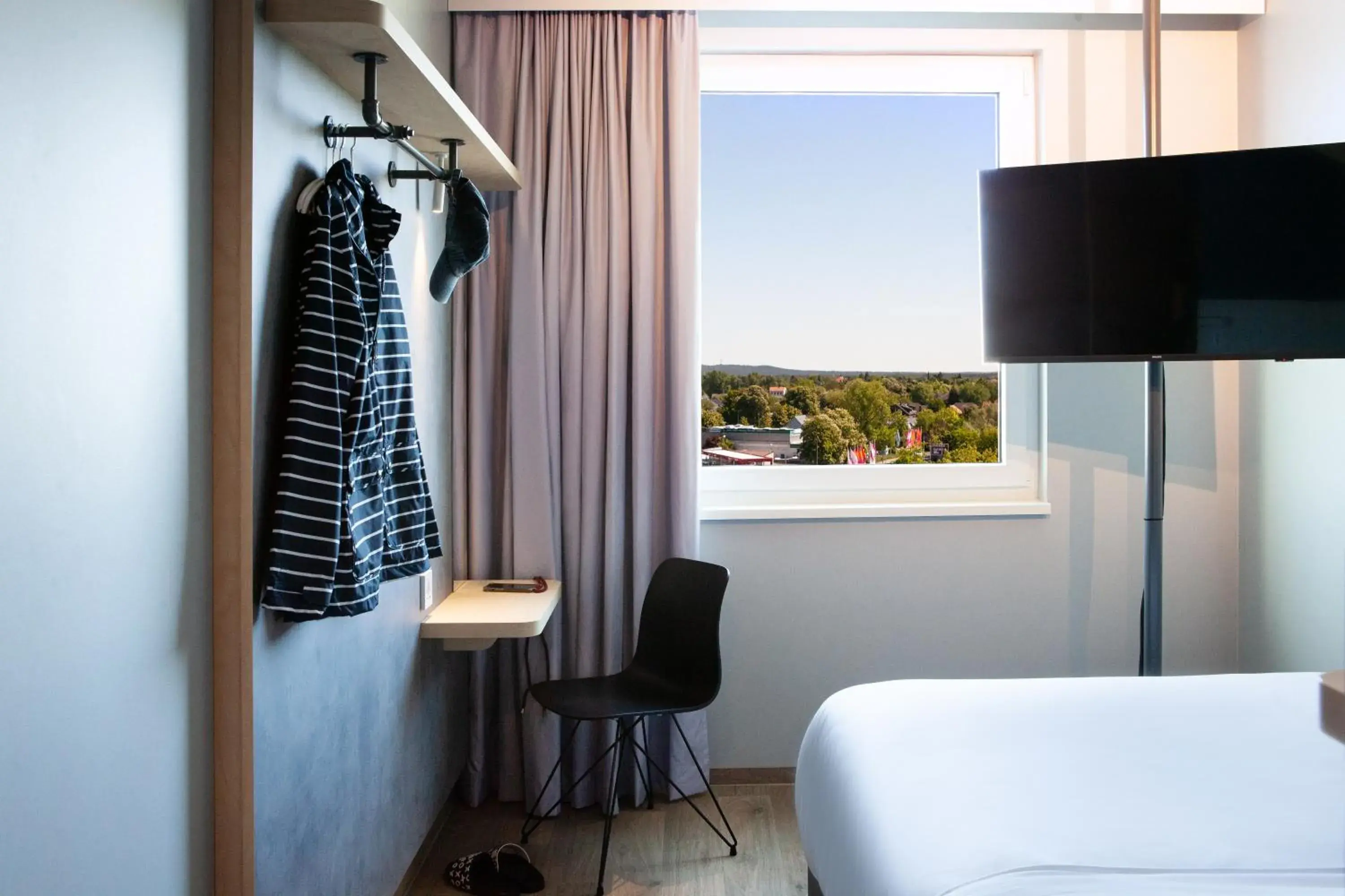 Photo of the whole room, Bed in ibis budget Hotel Berlin Airport Photo of the whole room, Bed in ibis budget Hotel Berlin Airport