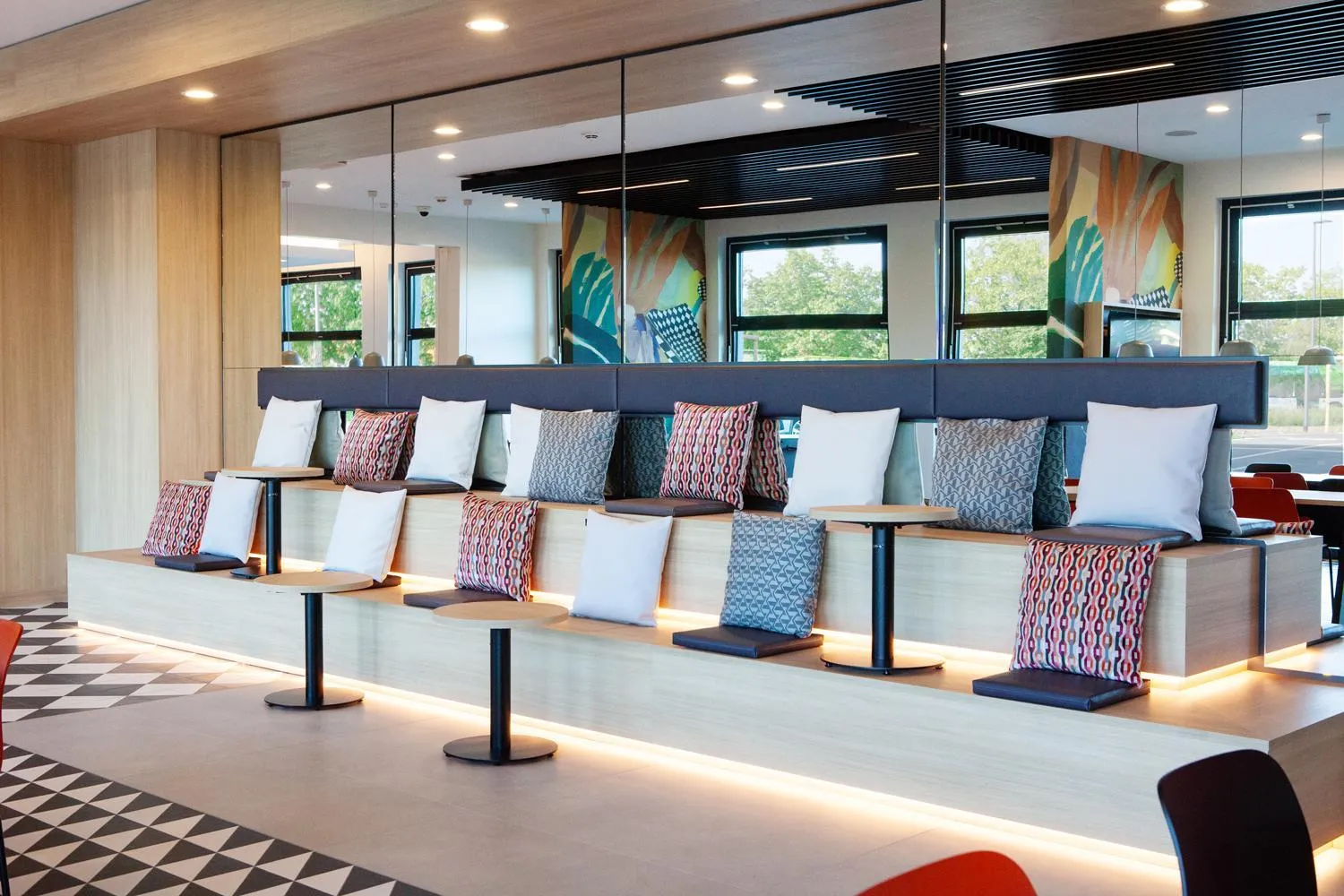 Seating area in ibis budget Hotel Berlin Airport