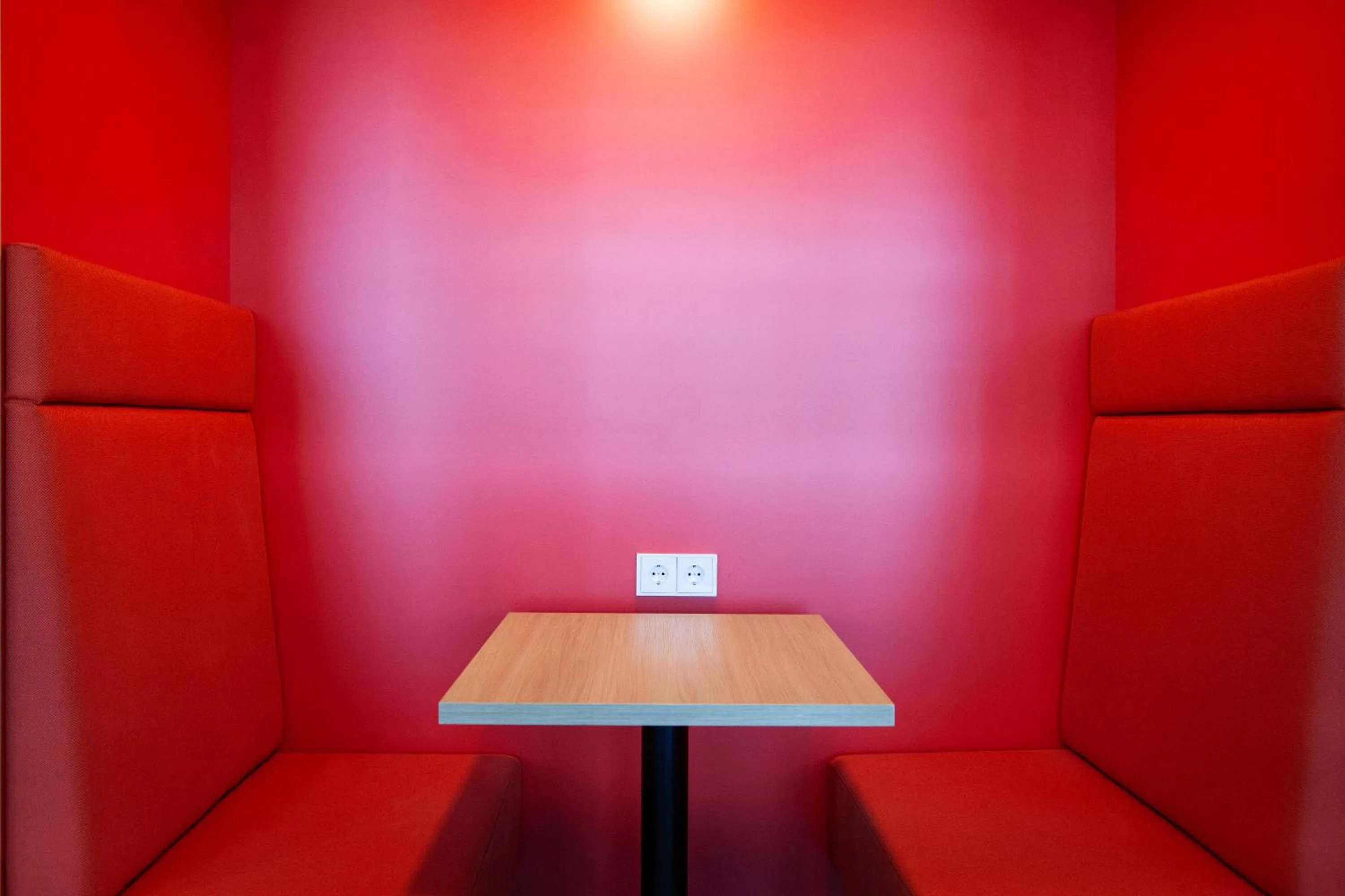 Seating area in ibis budget Hotel Berlin Airport