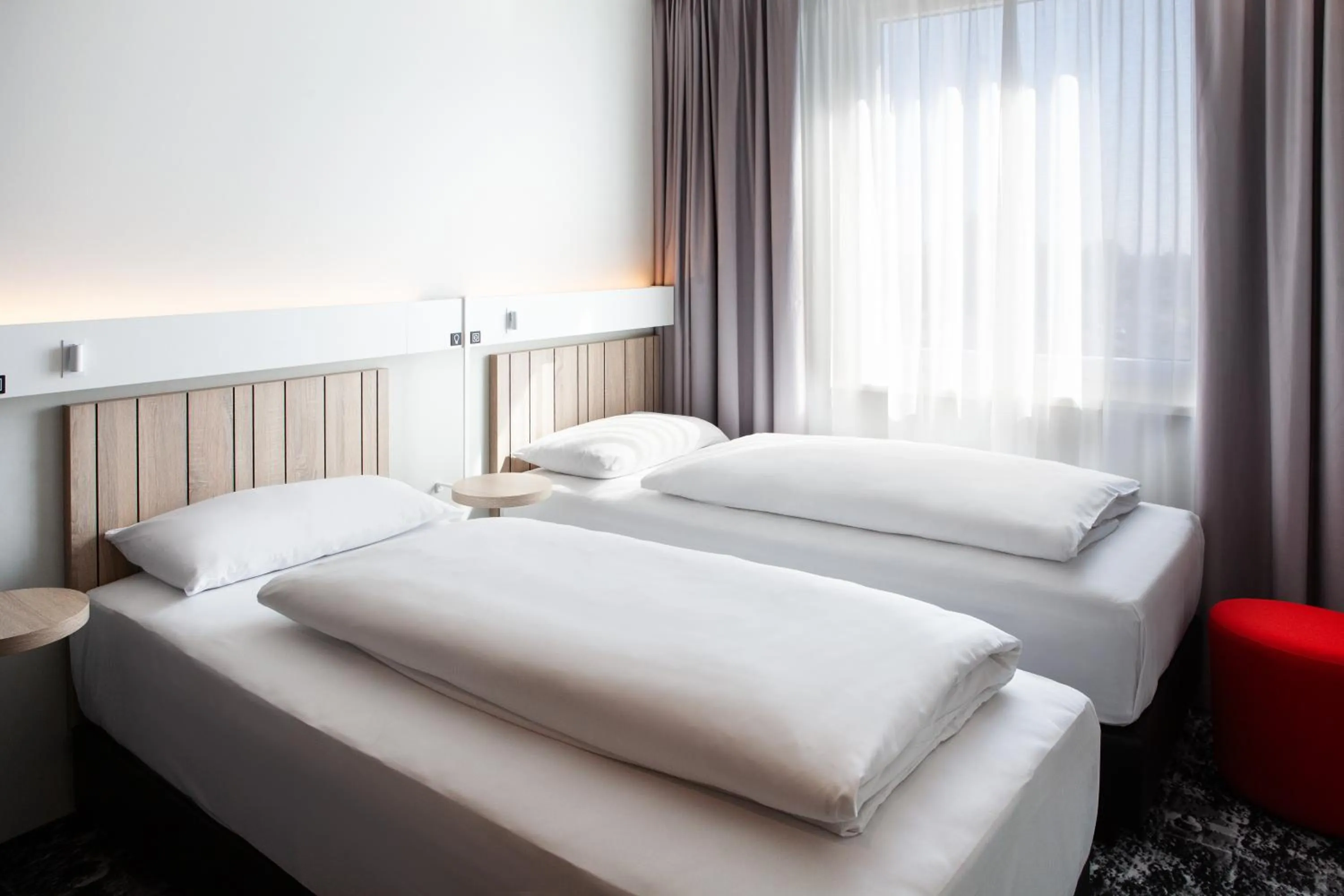 Photo of the whole room, Bed in ibis Hotel Berlin Airport