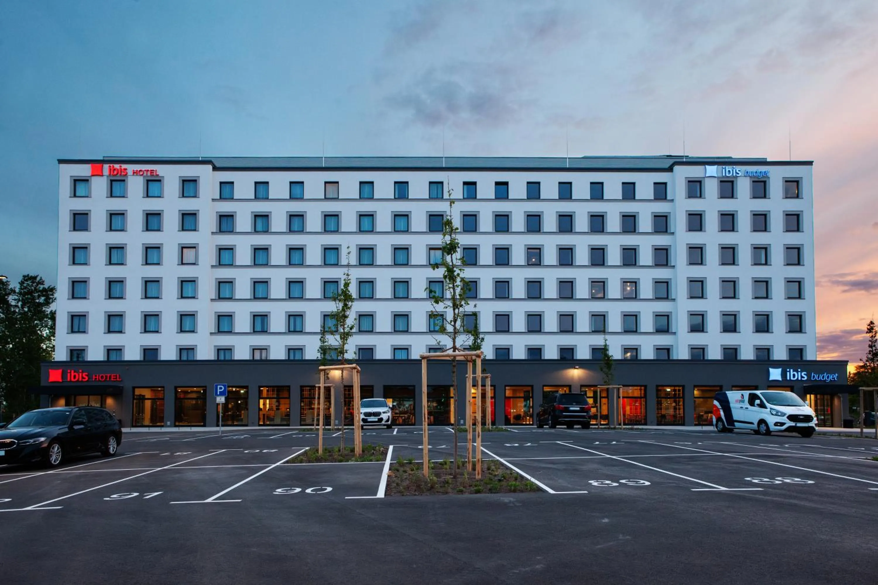 Property building in ibis Hotel Berlin Airport