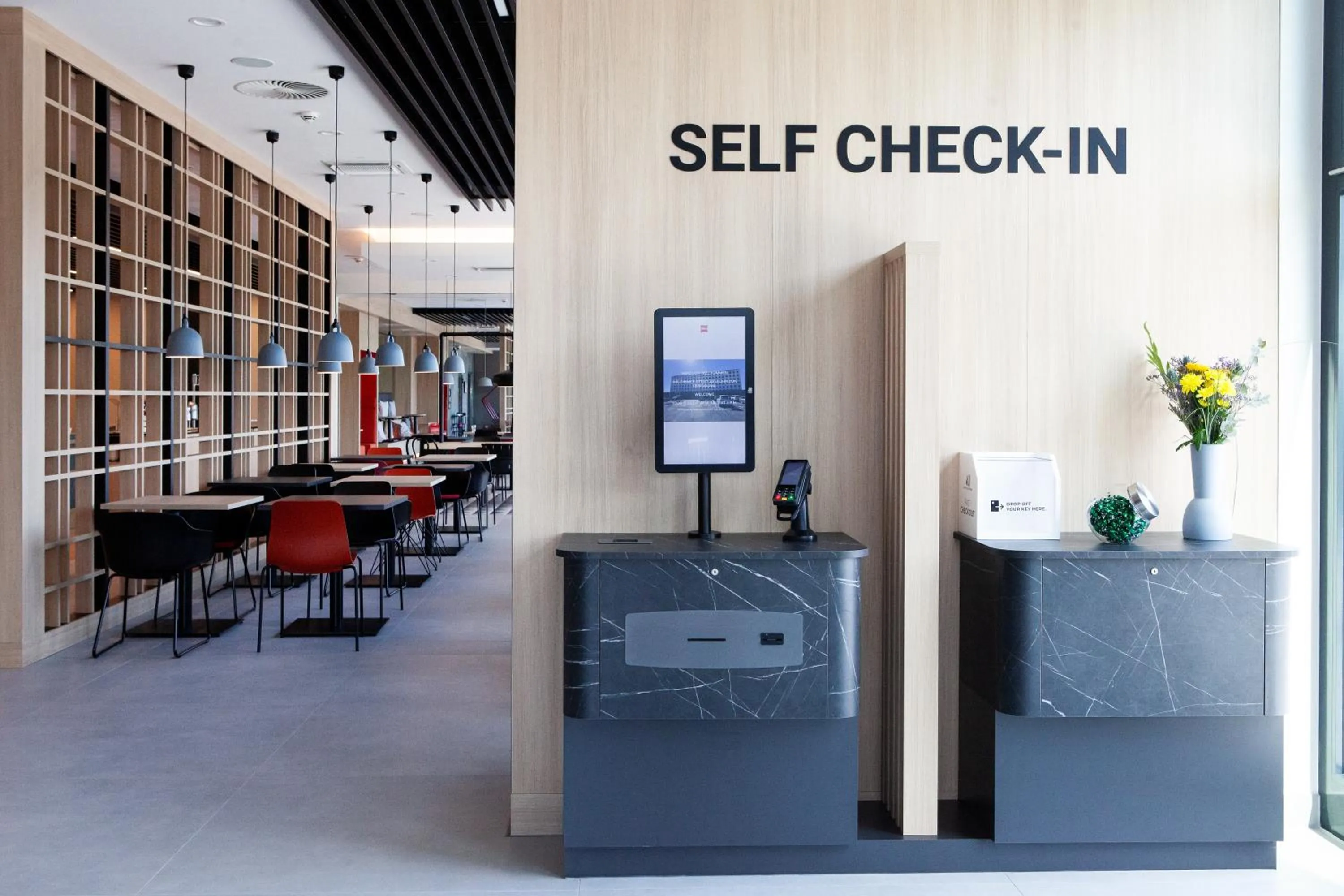 Lobby or reception in ibis Hotel Berlin Airport