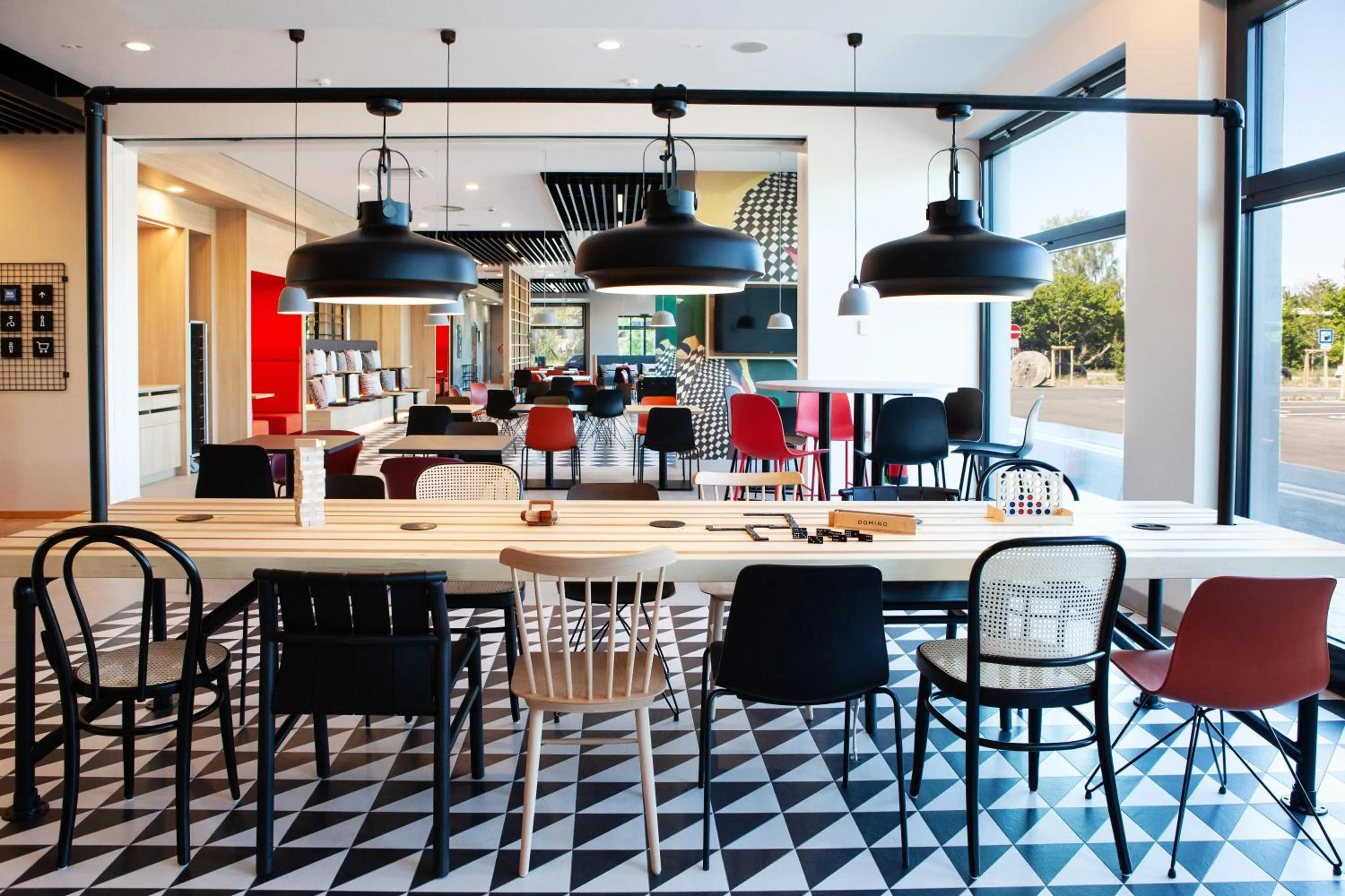 Restaurant/places to eat in ibis Hotel Berlin Airport
