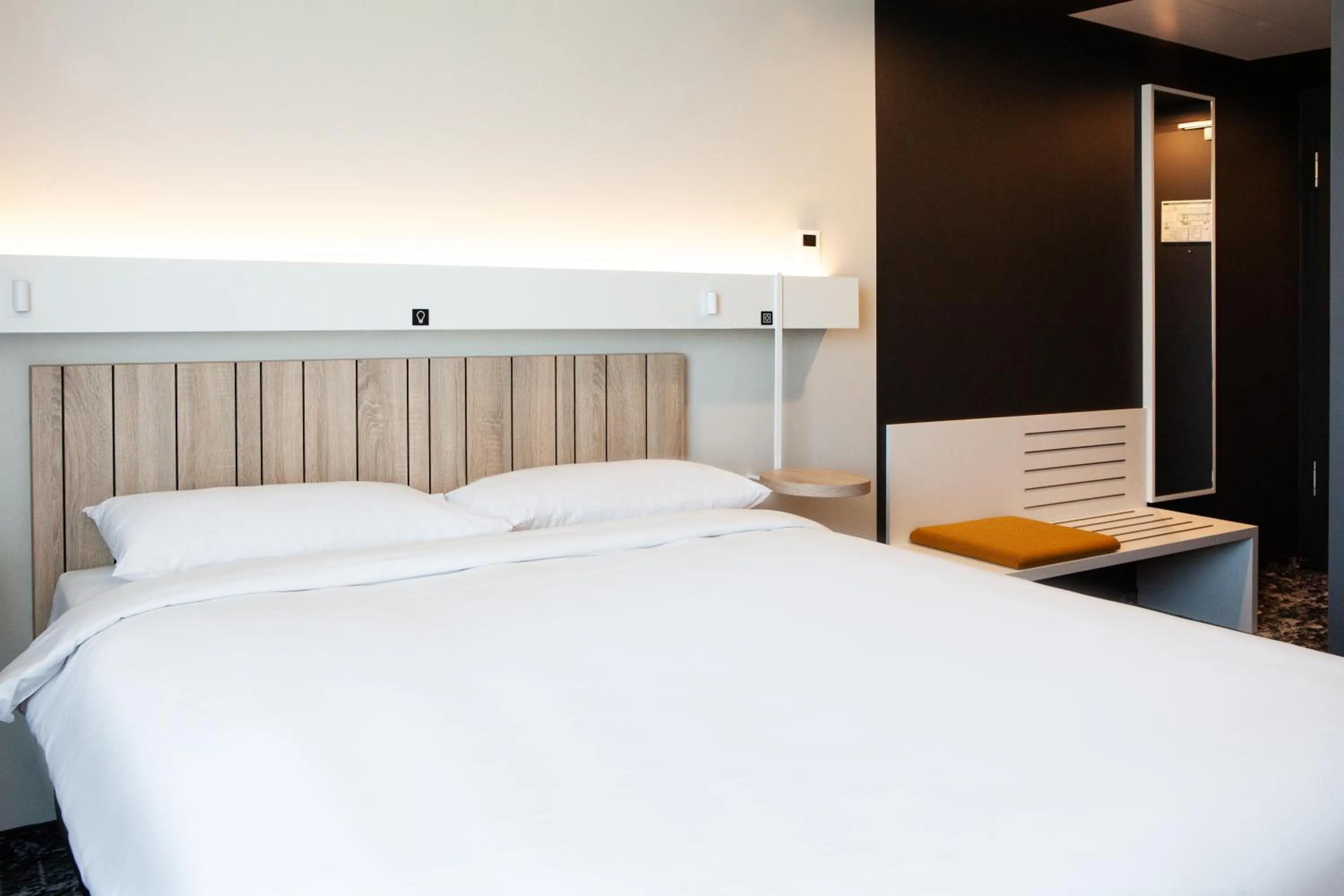 Bed in ibis Hotel Berlin Airport