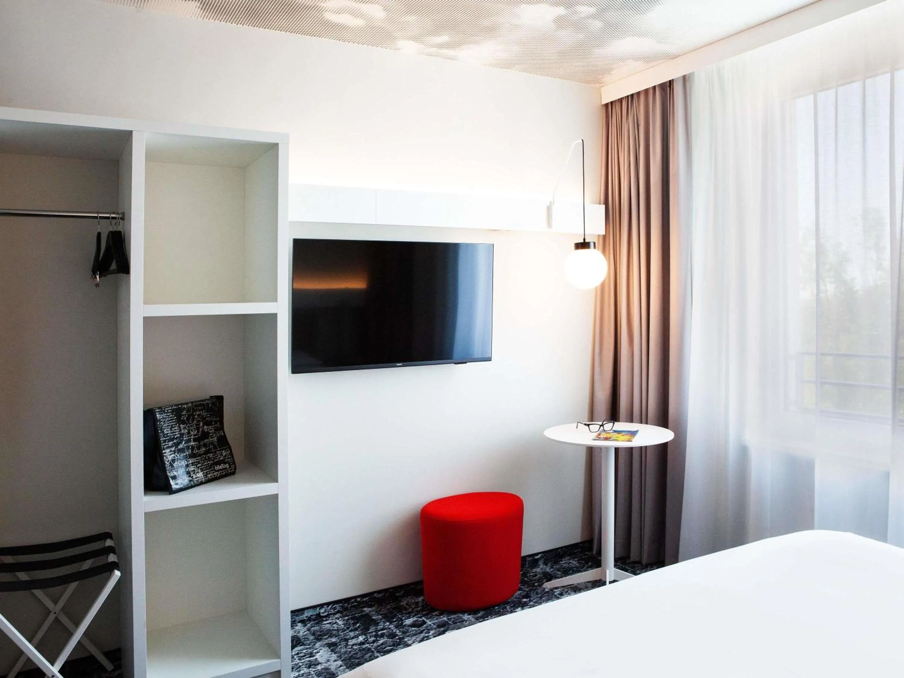 Standard Queen Room - single occupancy - Mobility Accessible in ibis Hotel Berlin Airport