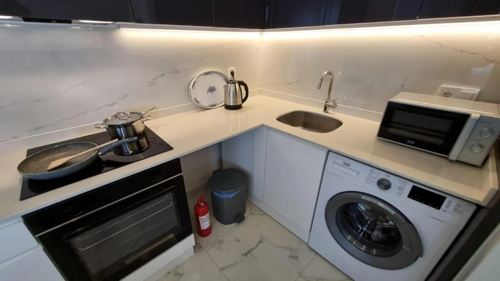 Elite Luxury Suite - City 3