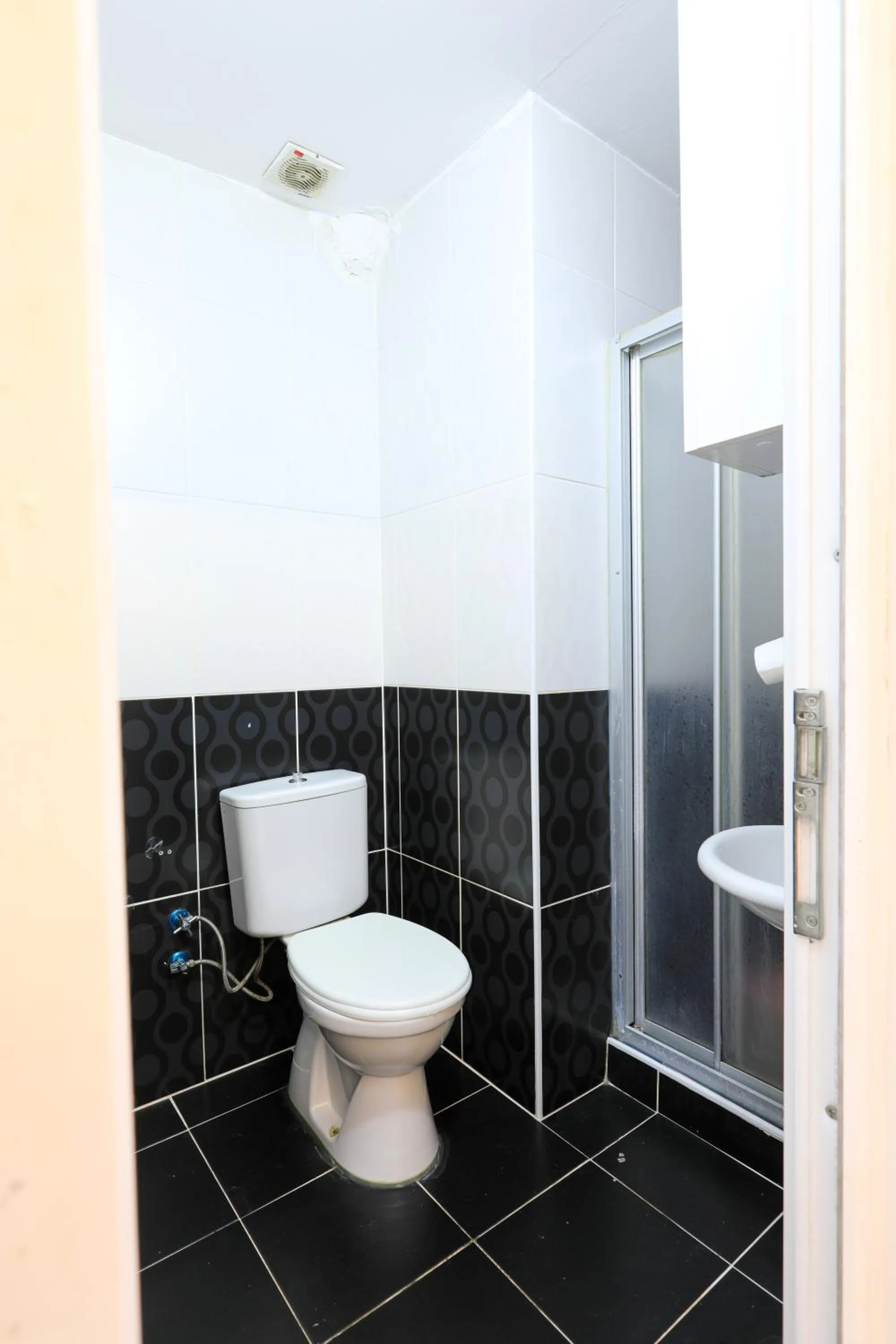 Shower in Istanbul Hotel&Guesthouse