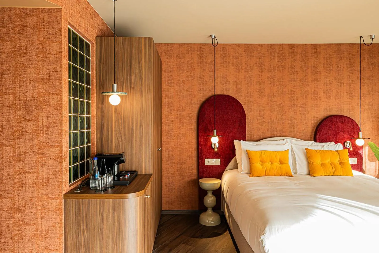 Bed in The Ostendian