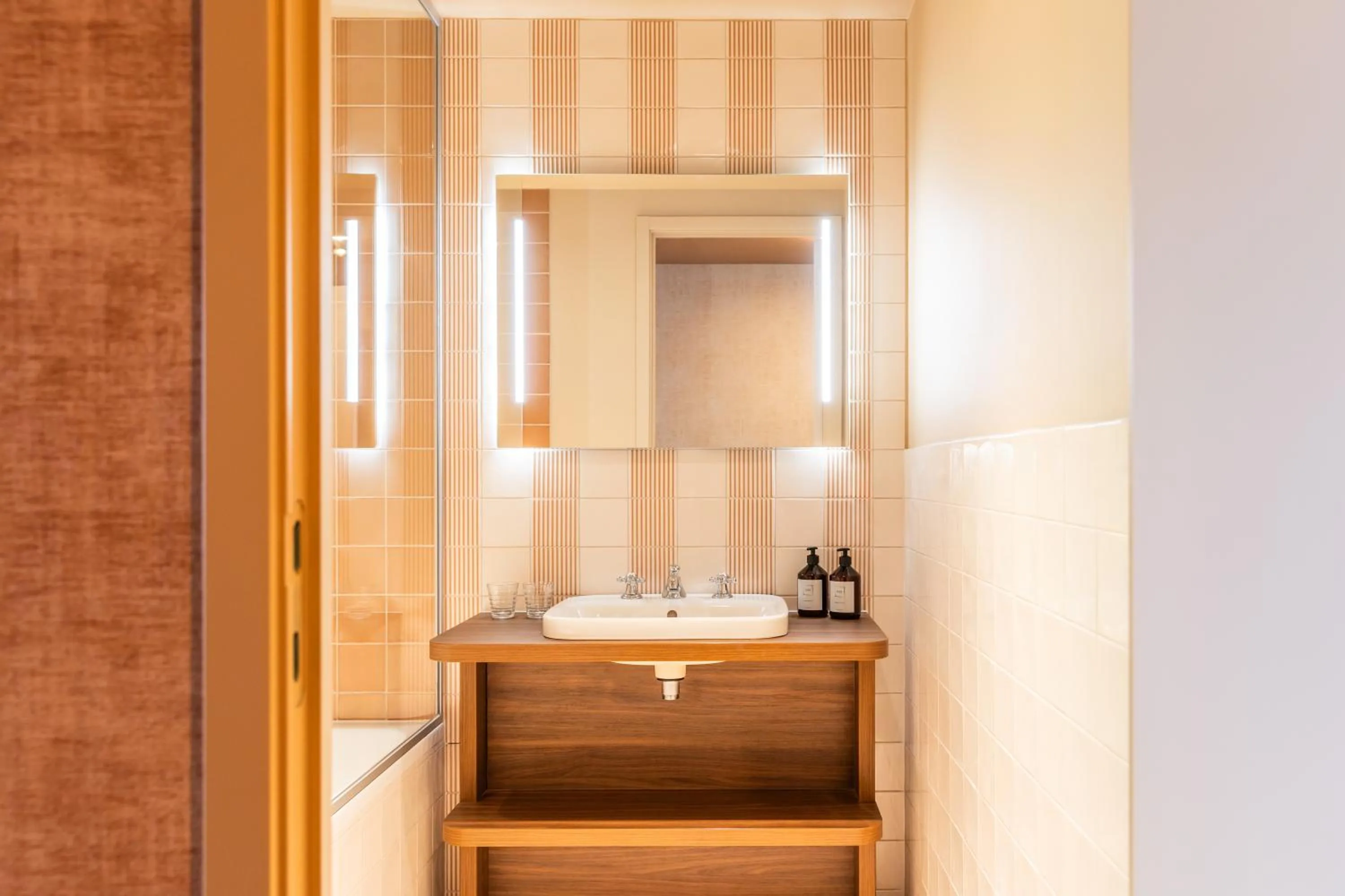 Bathroom in The Ostendian