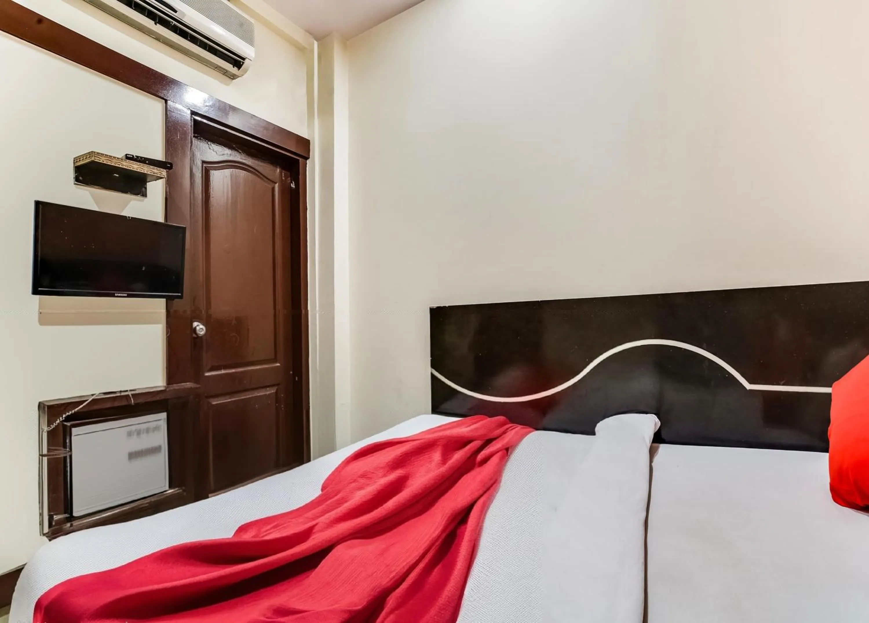 Bed in Hotel Geetanjali Inn