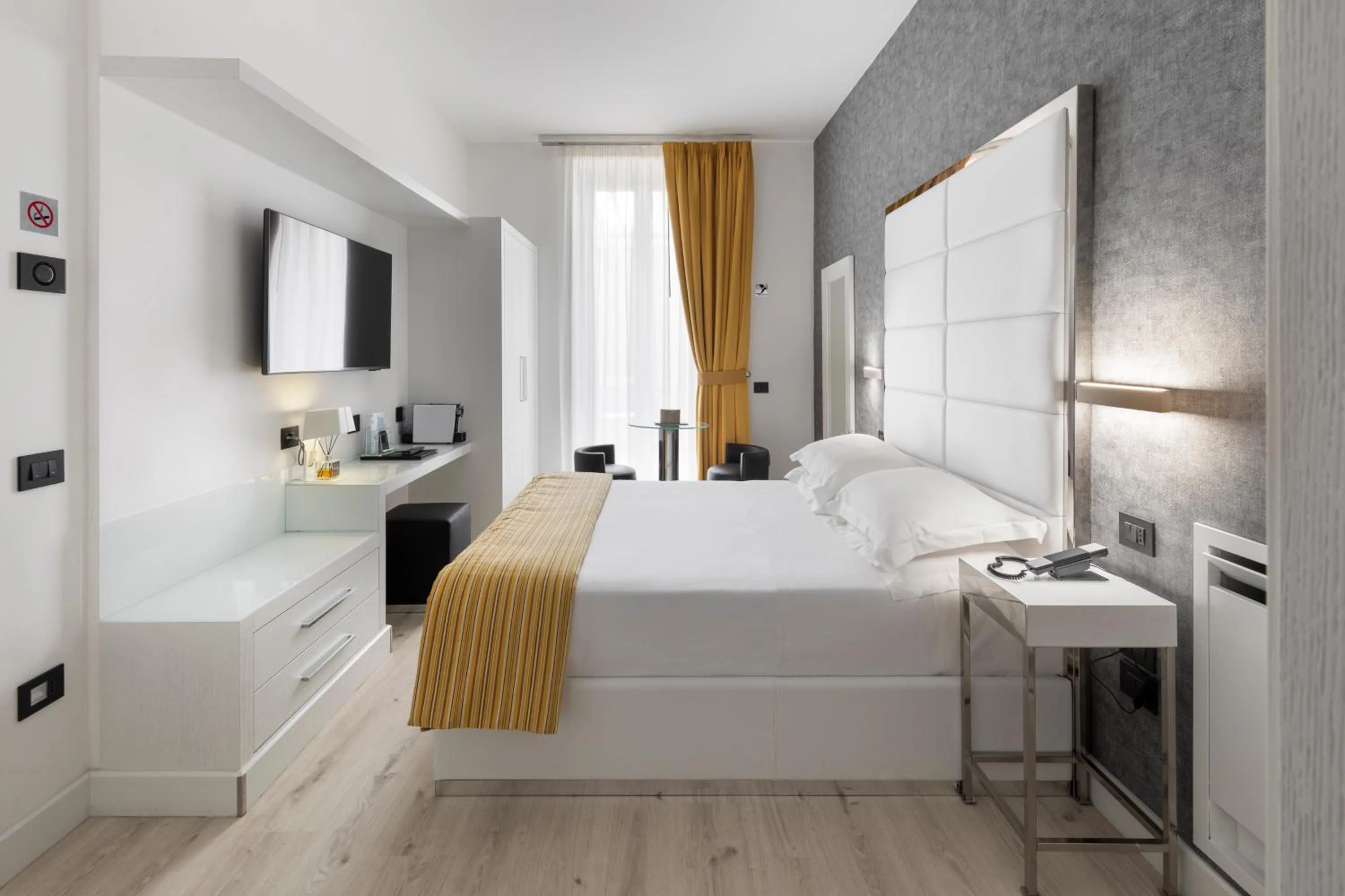 Bedroom, Bed in LHP River Club