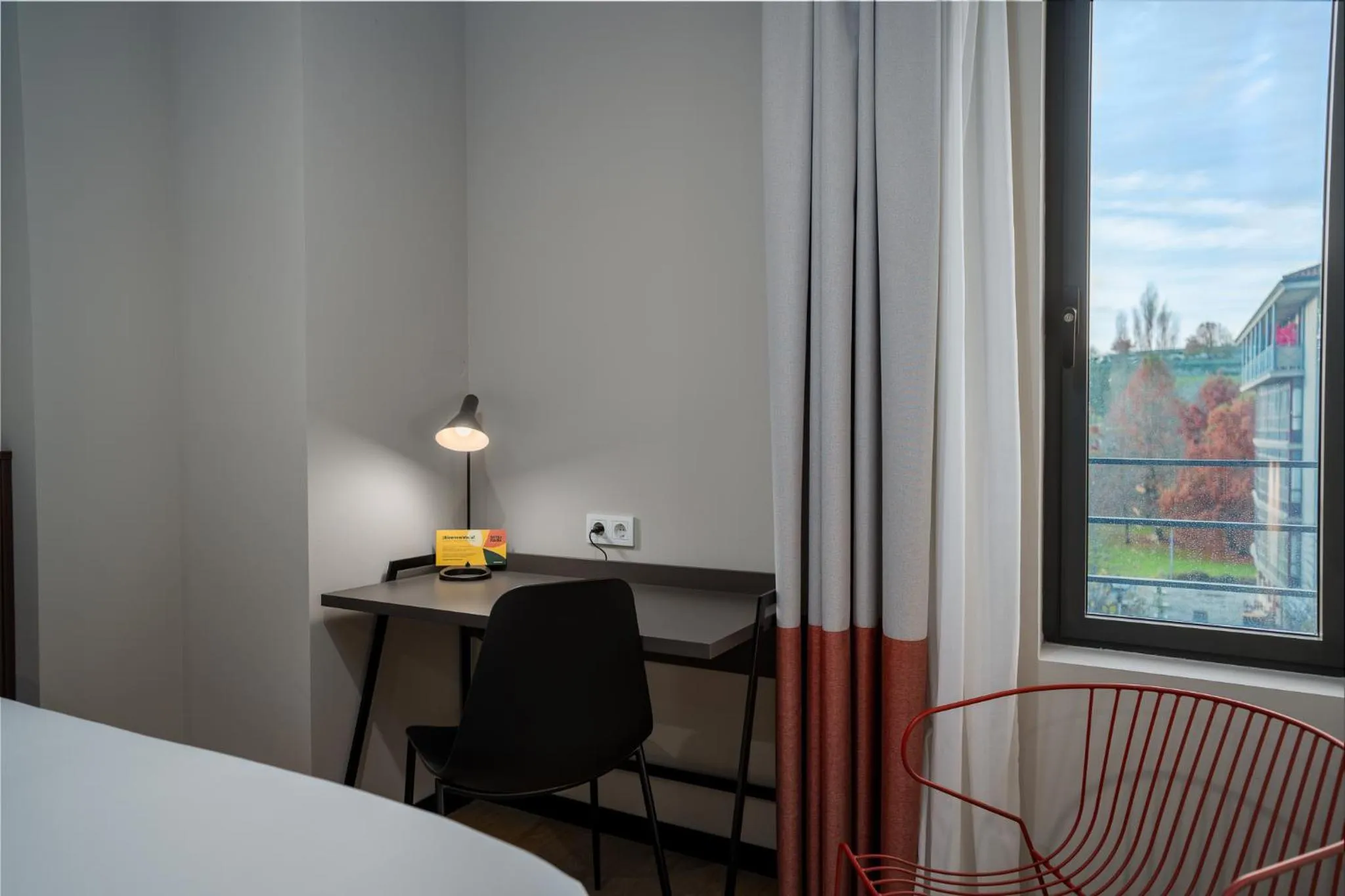 Lemonade Stays Santiago de Compostela