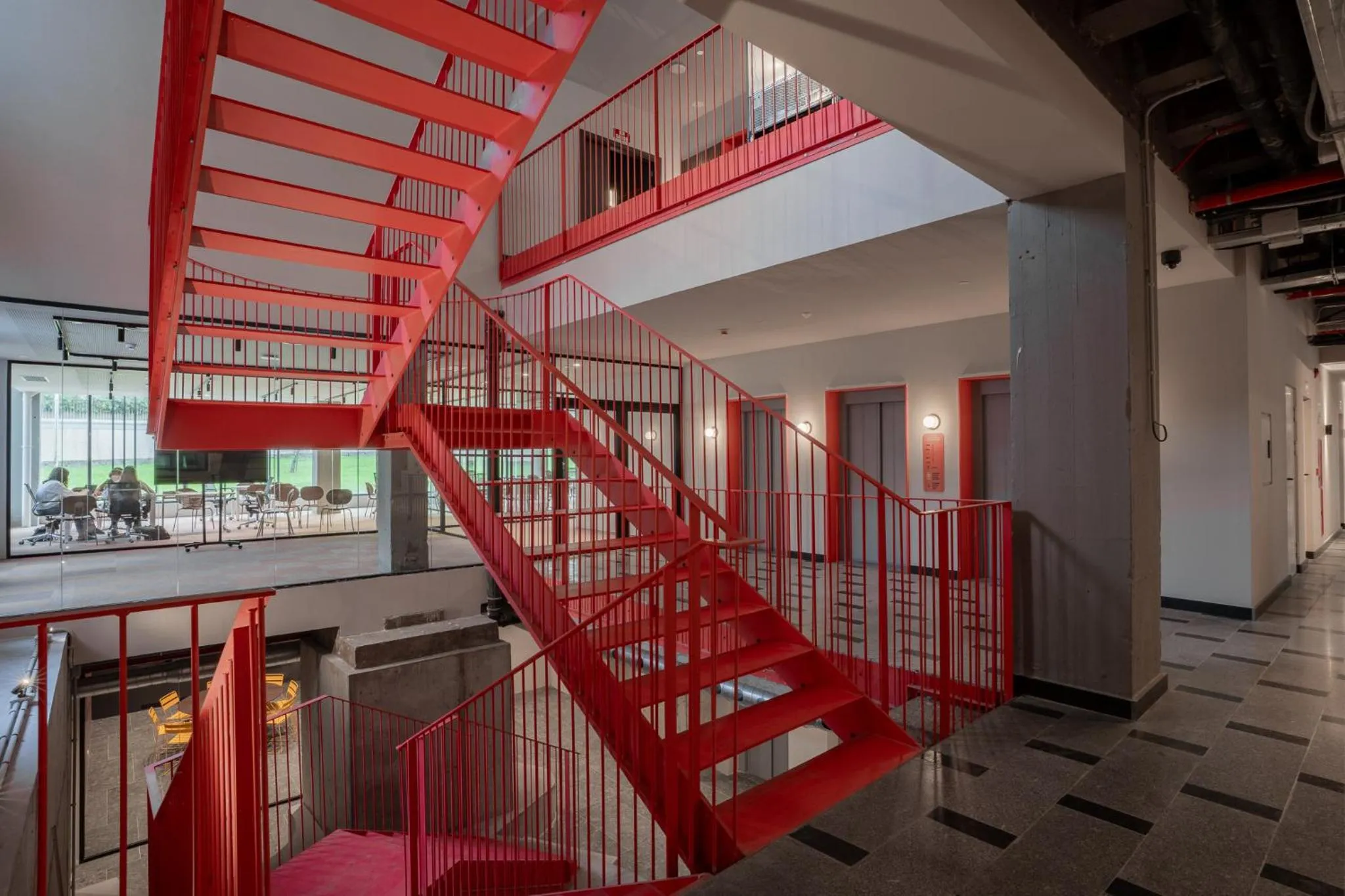 Lemonade Stays Santiago de Compostela