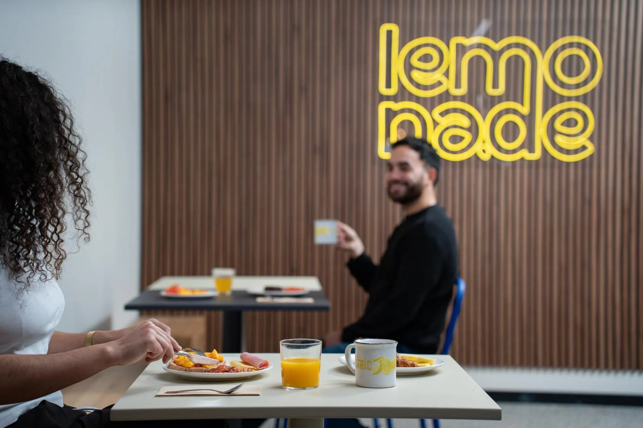 Lemonade Stays Santiago de Compostela