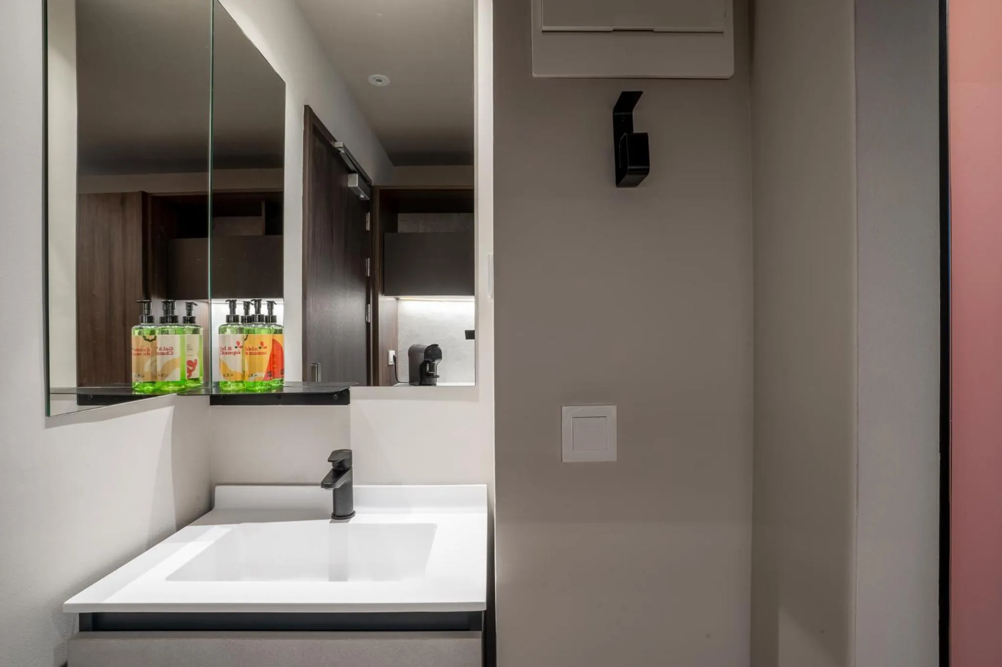 Lemonade Stays Santiago de Compostela