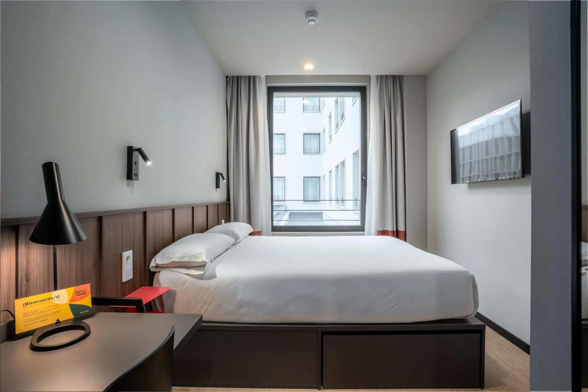 Bed in Lemonade Stays Santiago de Compostela