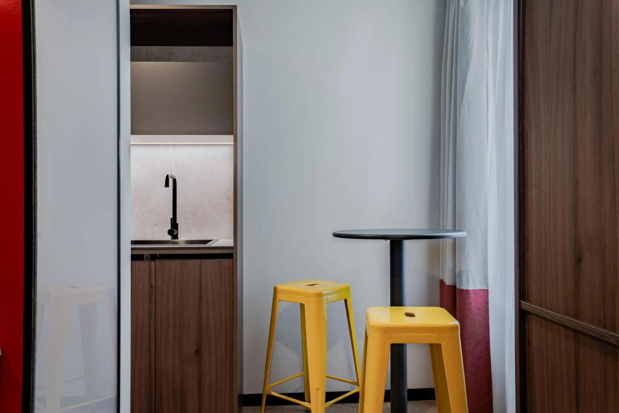 Lemonade Stays Santiago de Compostela