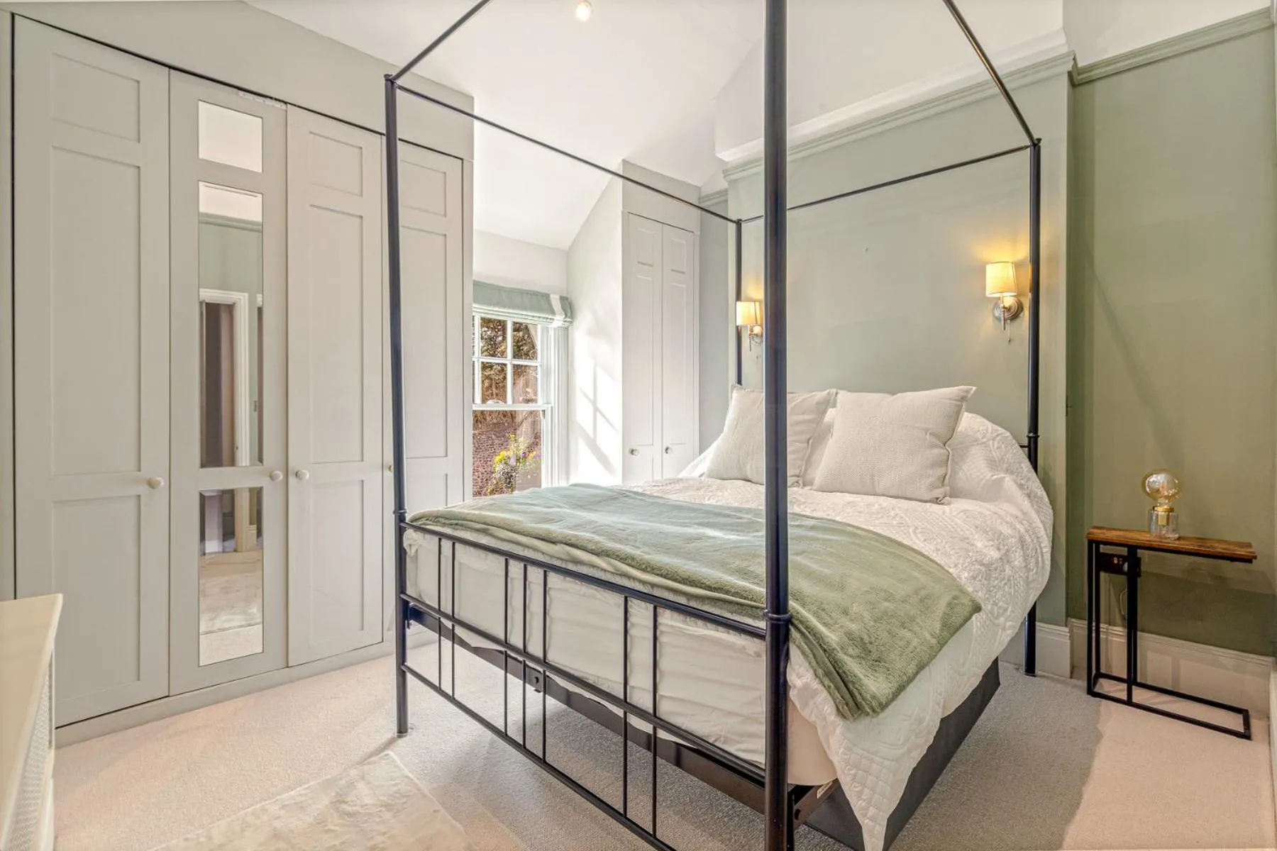 The Emerald - Central Henley, 2 Bedroom House