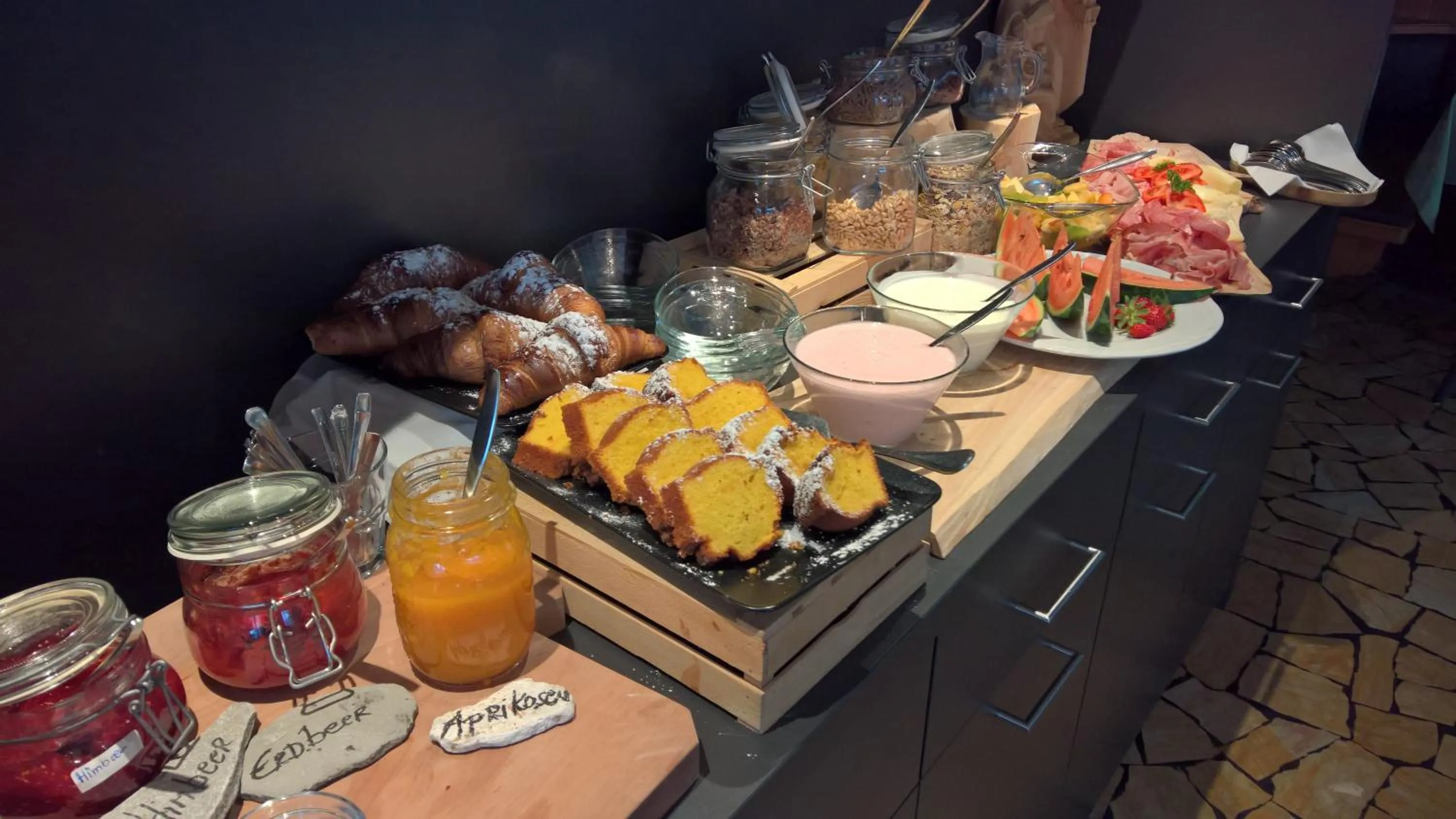 Breakfast in Guesthouse Dolomiten