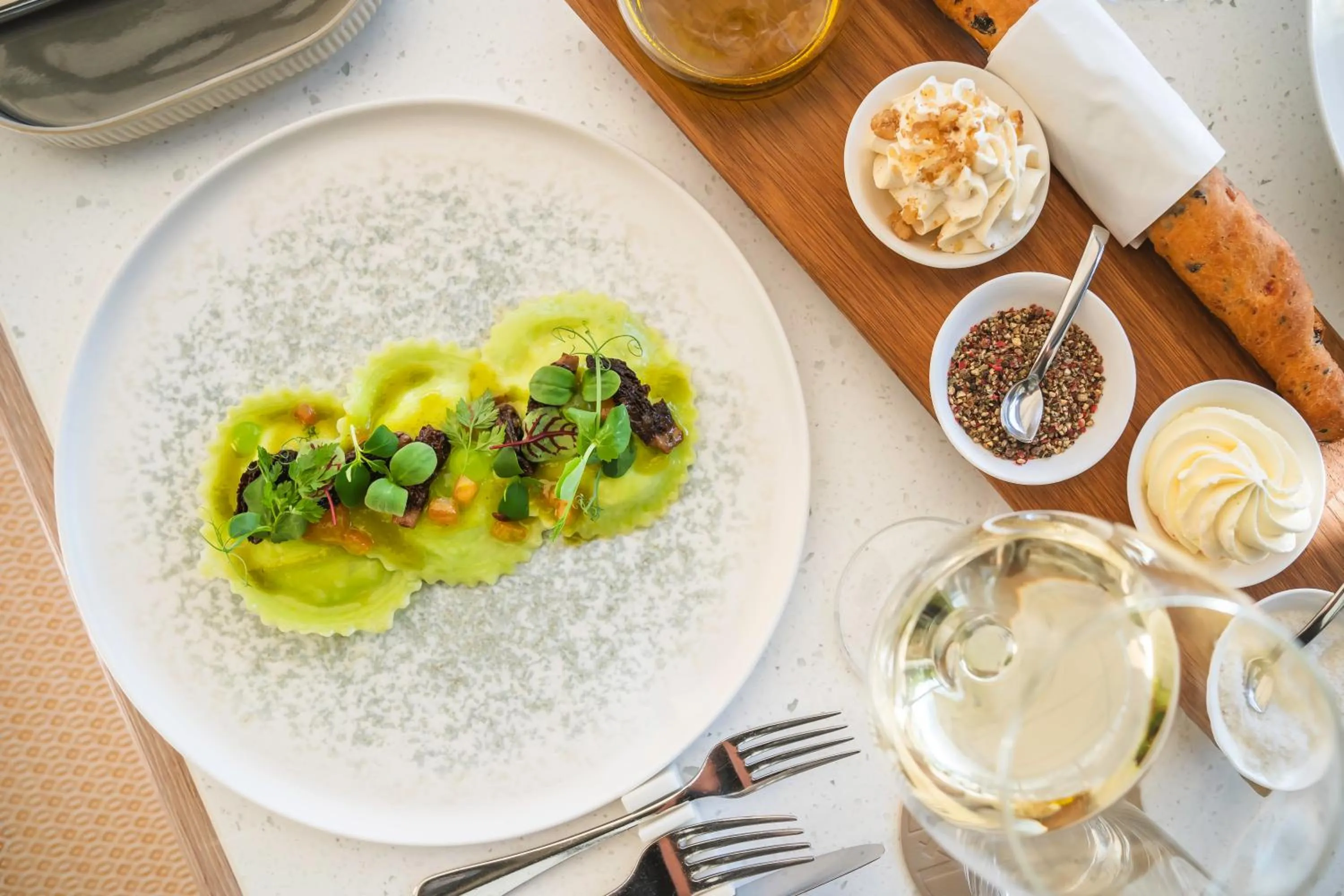 Restaurant/places to eat in Art Deco Hotel Montana Luzern