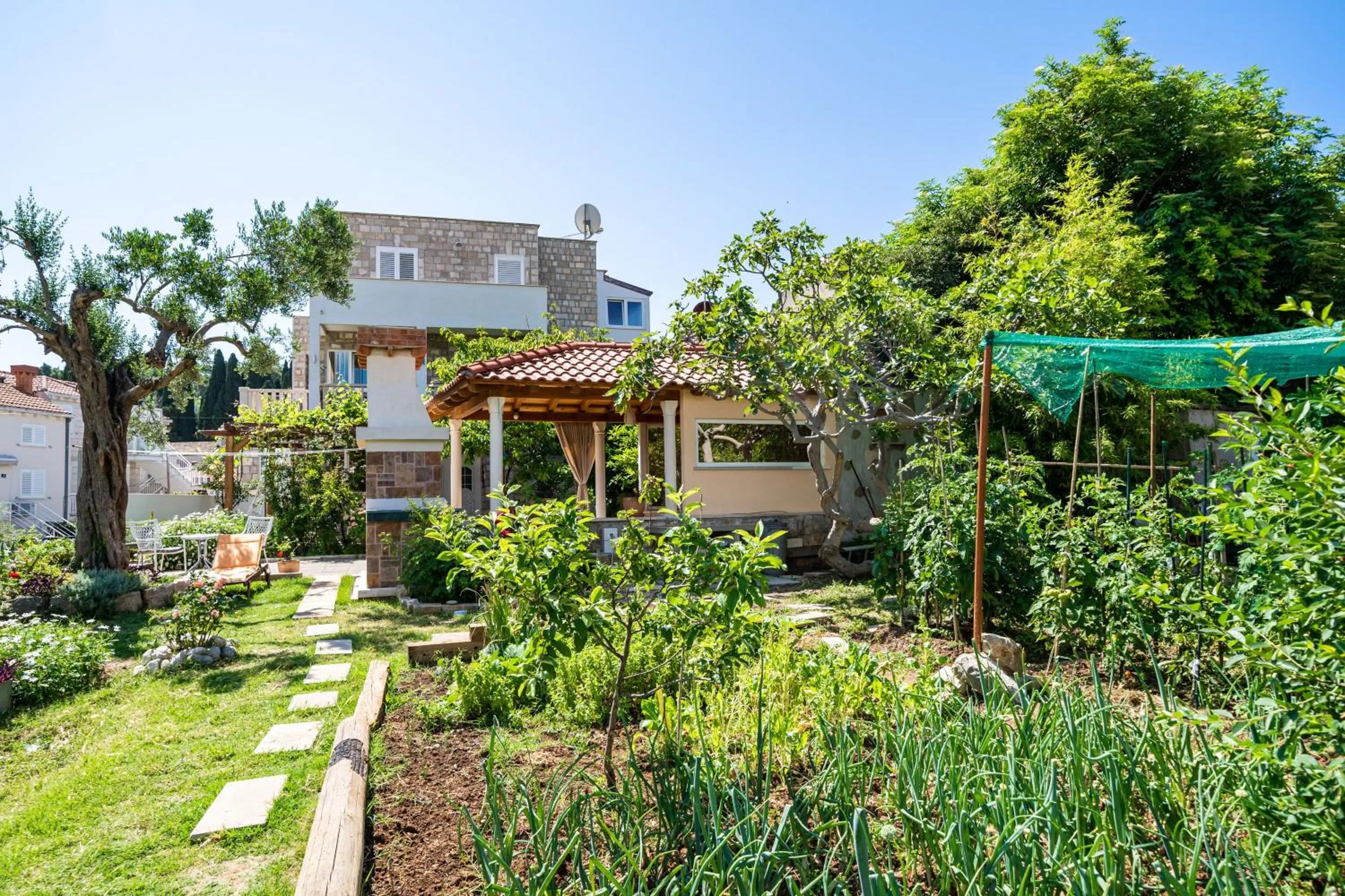 Garden in Apartments & Rooms V&M