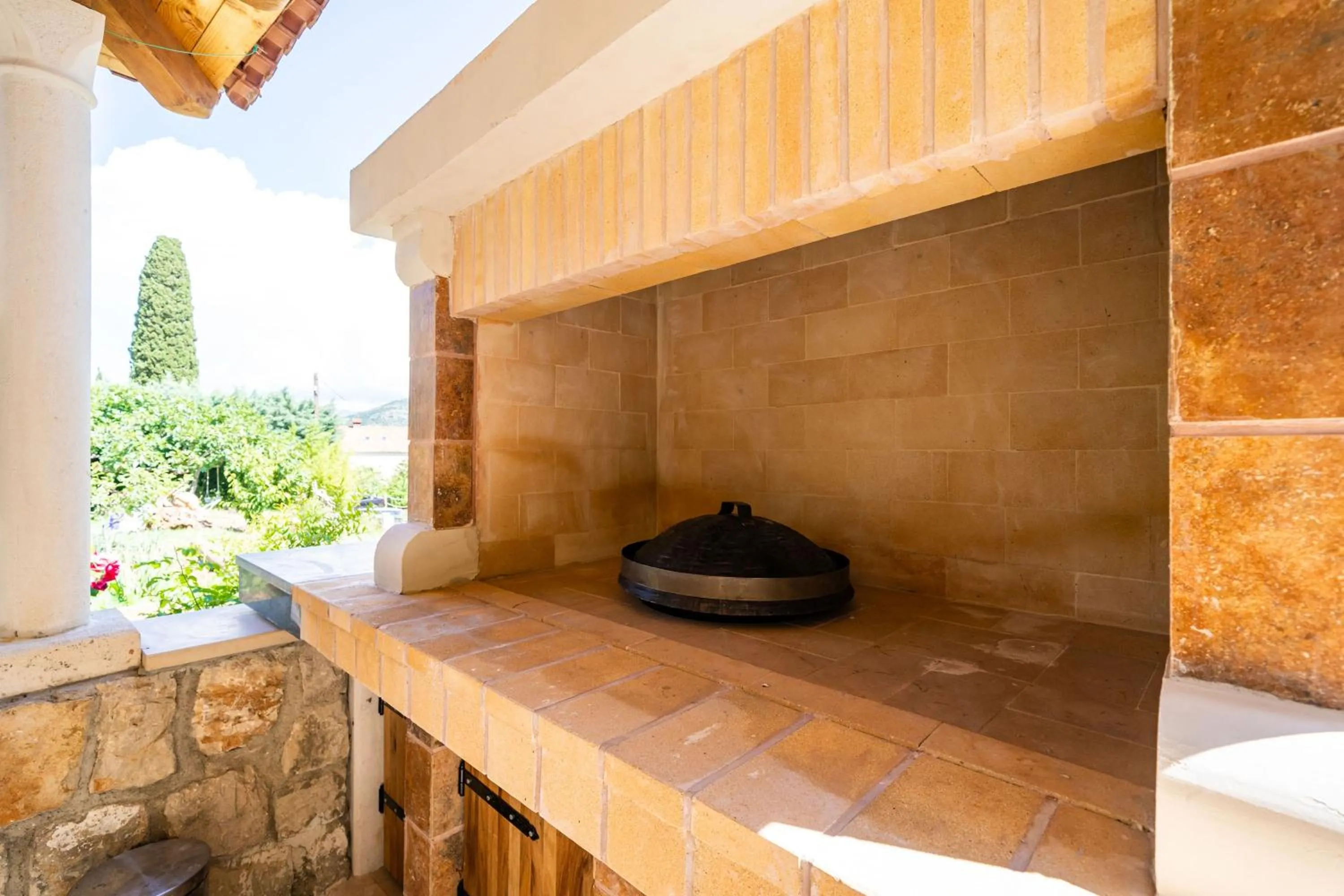 BBQ facilities in Apartments & Rooms V&M