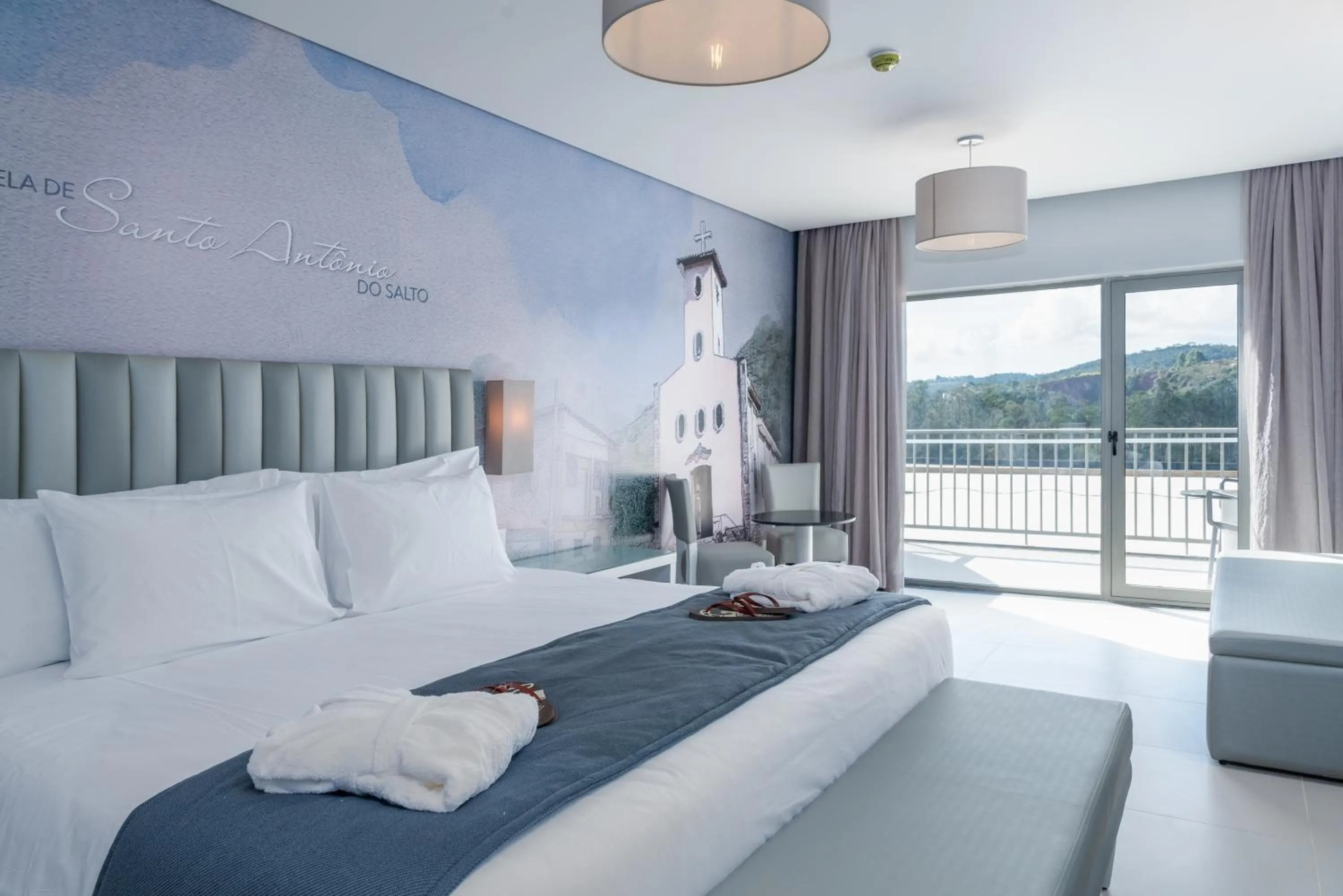 Photo of the whole room, Bed in Vila Galé Collection Ouro Preto