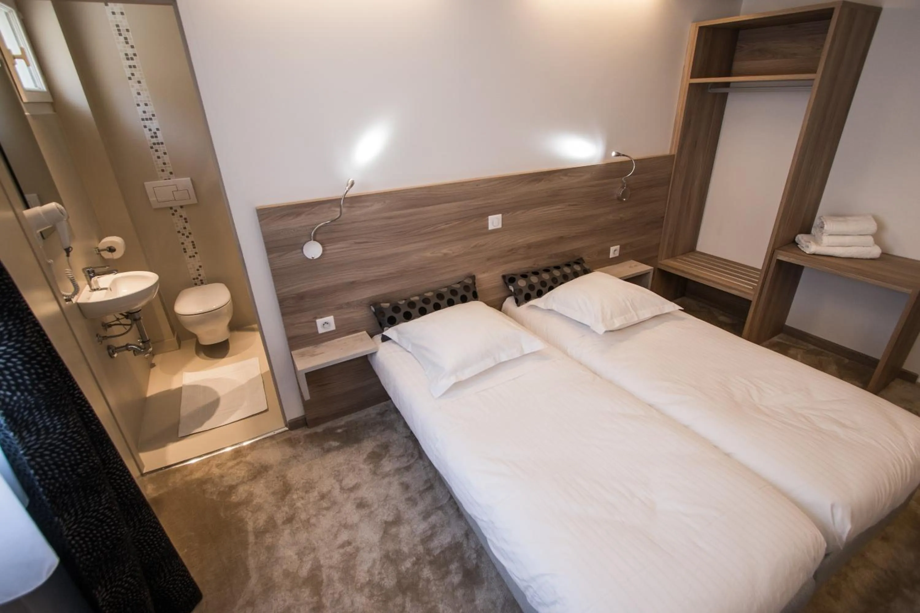 Photo of the whole room, Bed in Hotel Les Voyageurs