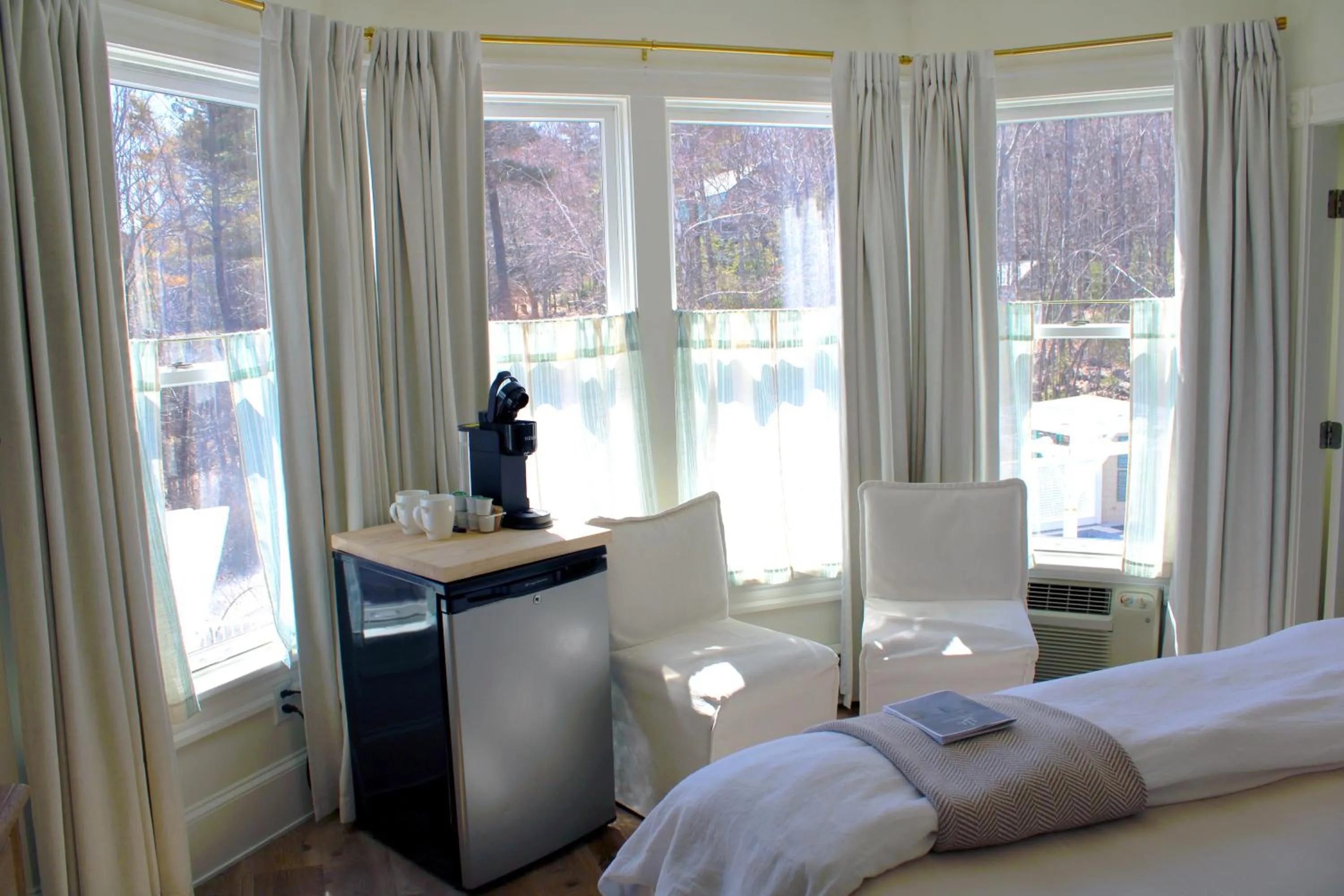 Bed in The Trident Inn
