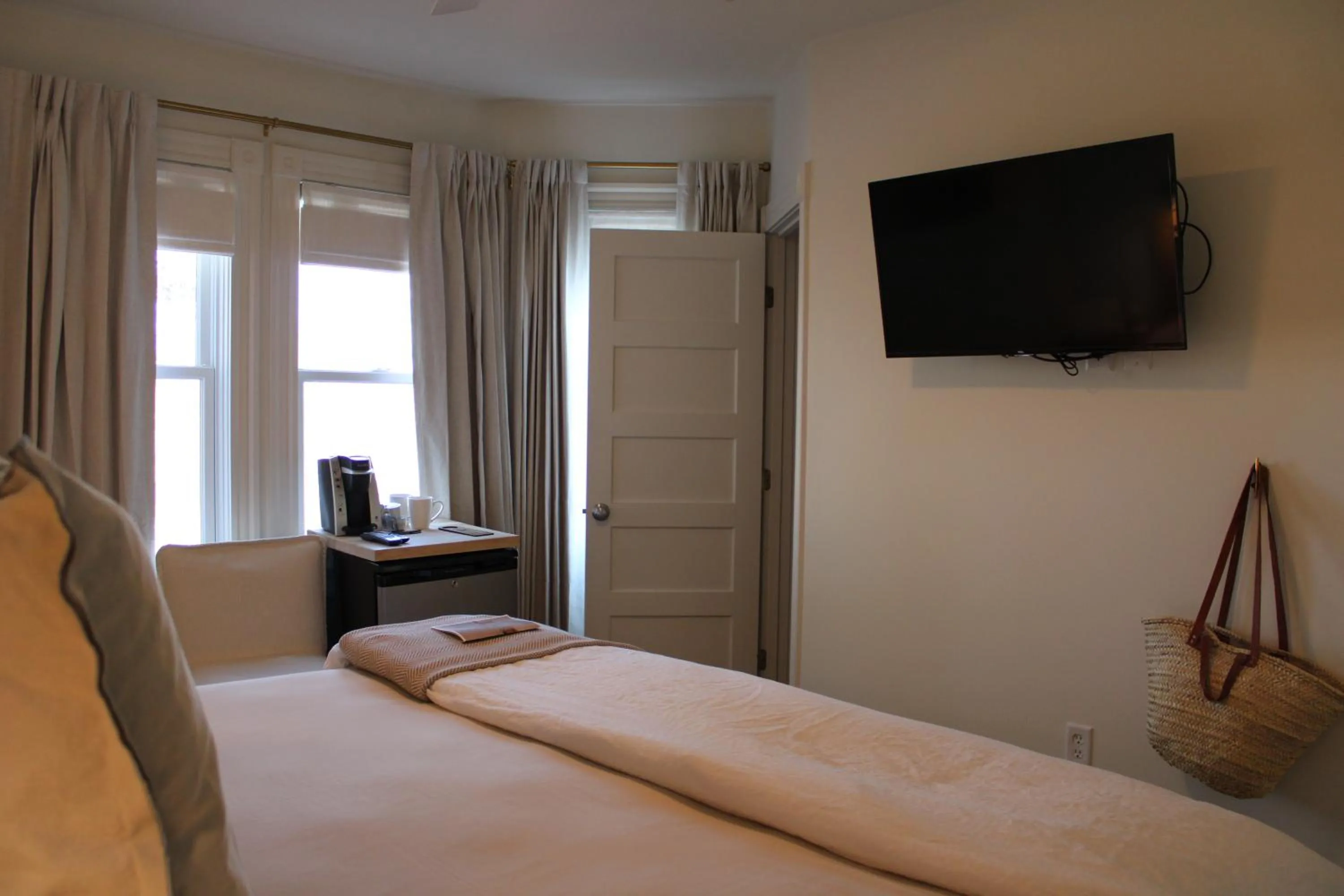 Bed in The Trident Inn
