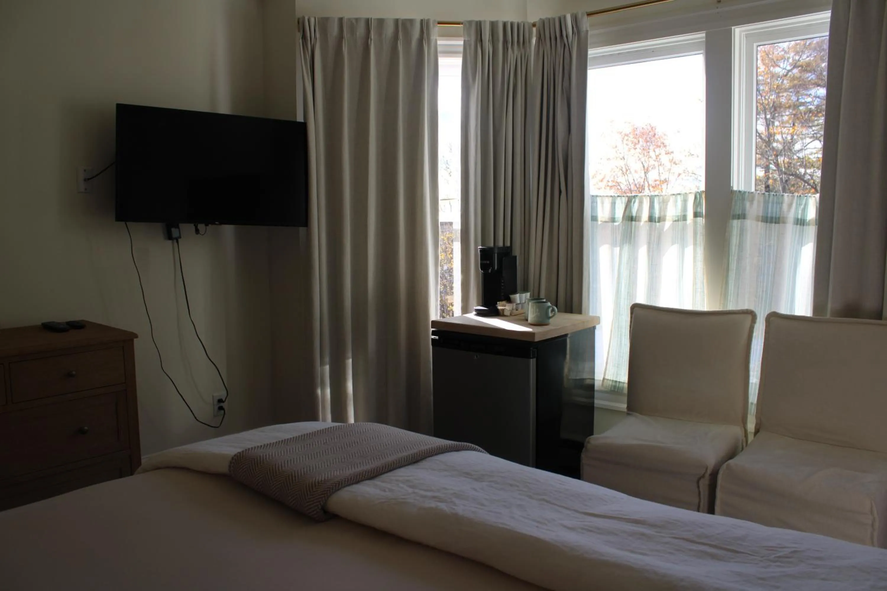 Bed in The Trident Inn