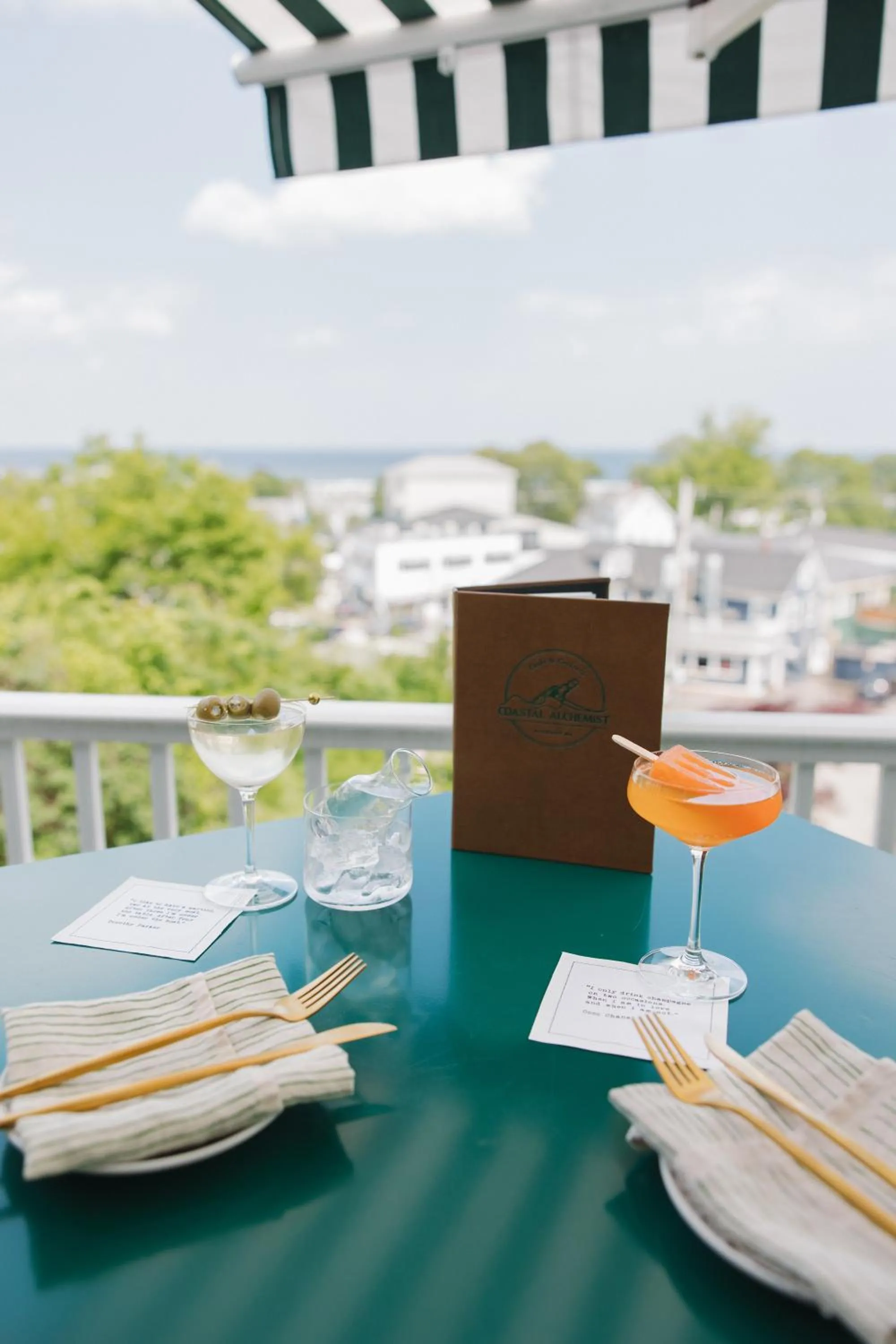 Restaurant/places to eat in The Trident Inn