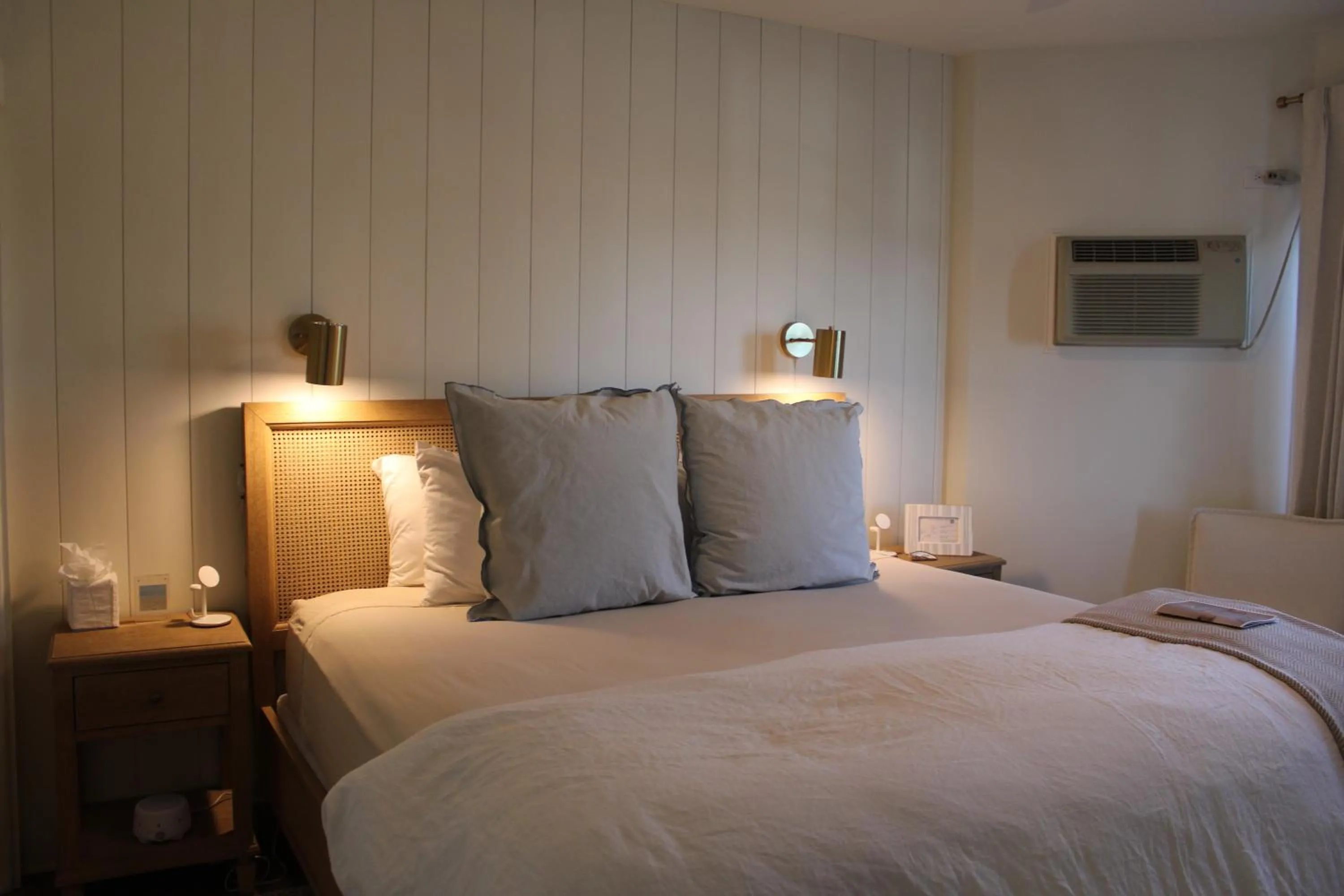 Bed in The Trident Inn