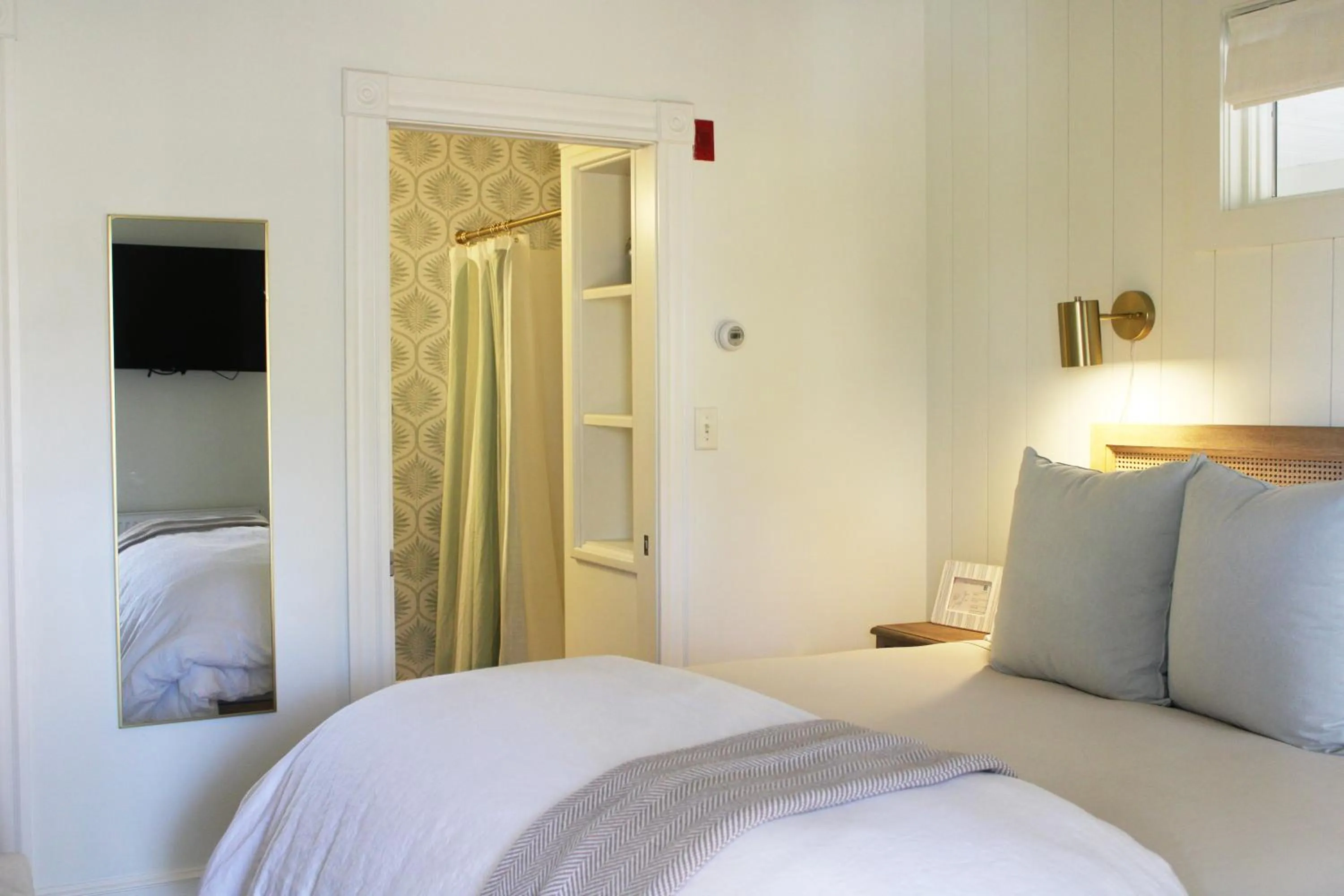 Bed in The Trident Inn