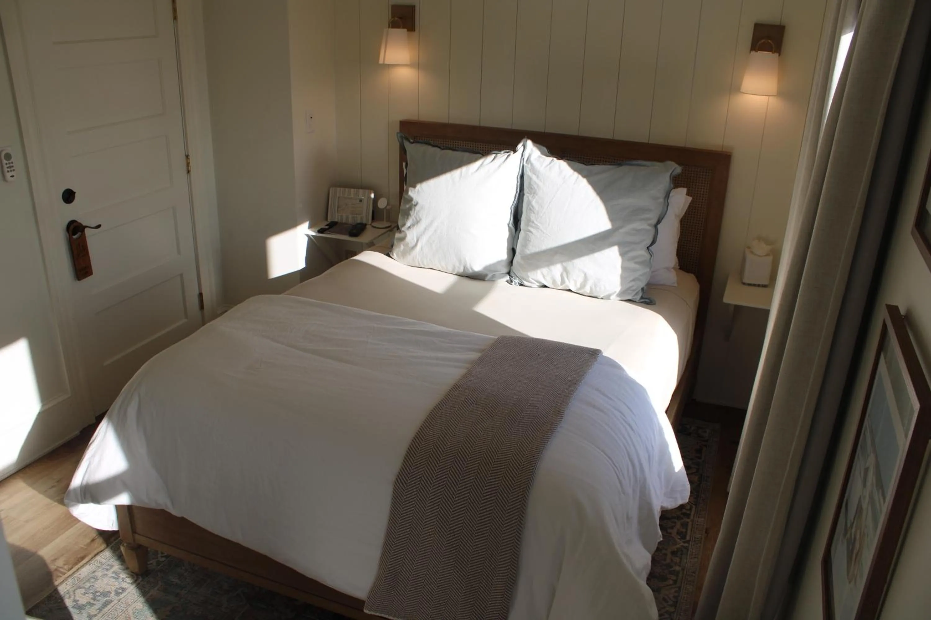 Bed in The Trident Inn
