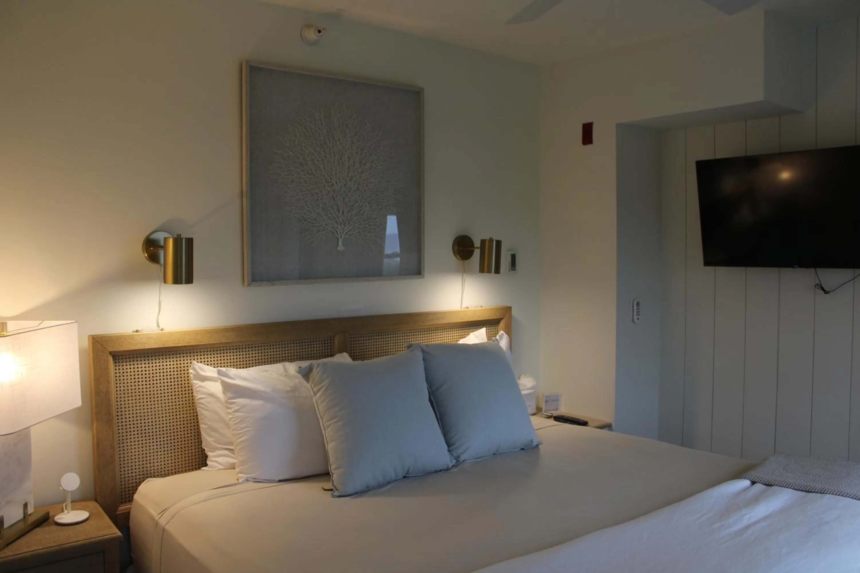 Bed in The Trident Inn