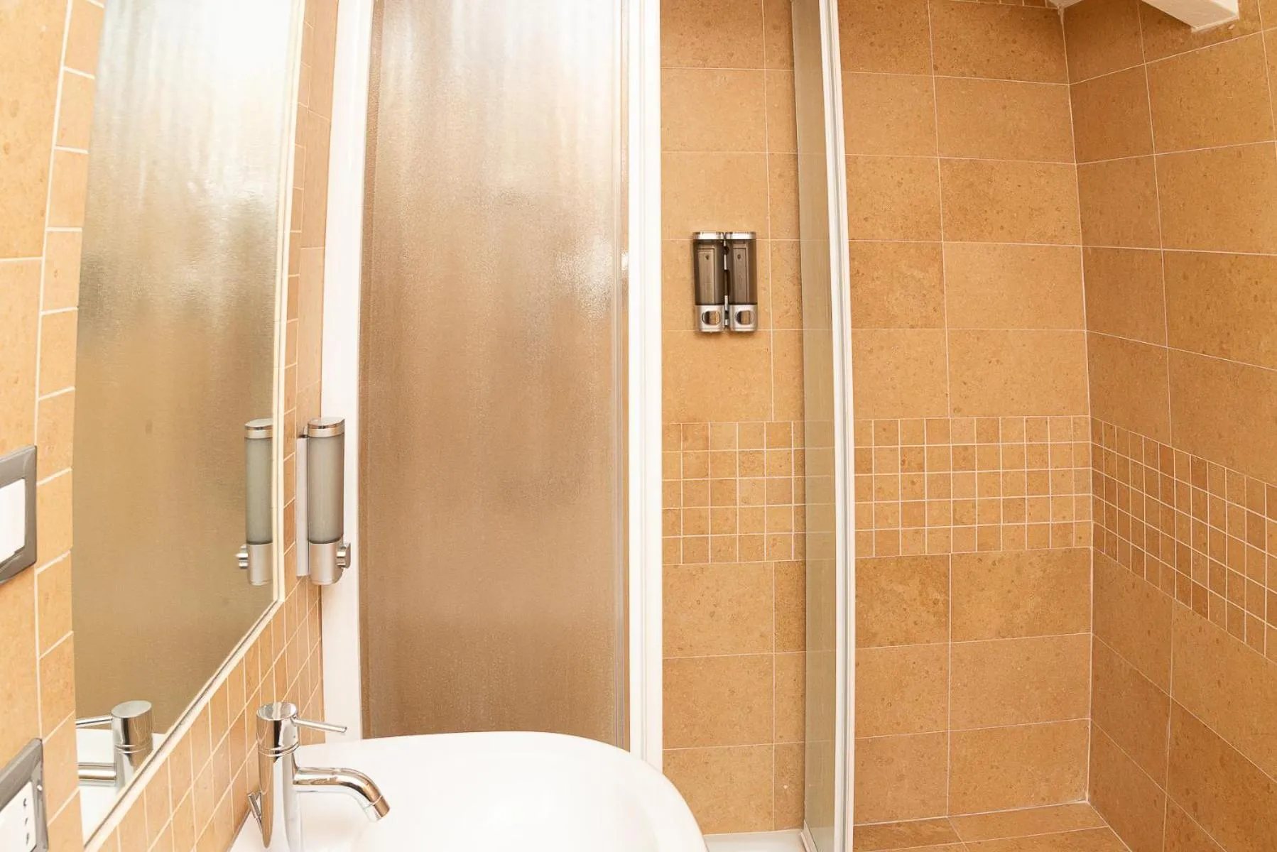 Bathroom in La Rocca Relais