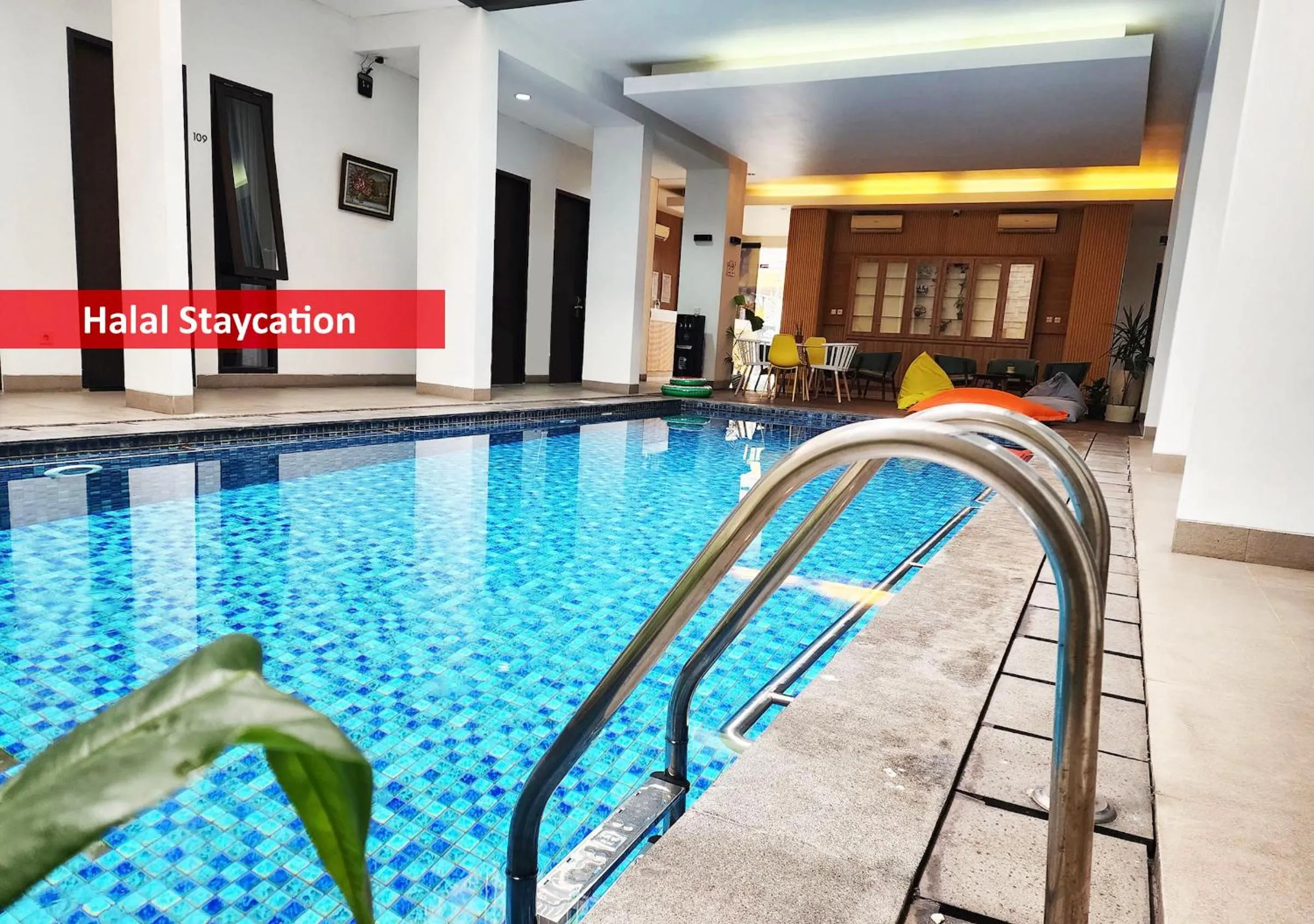 Swimming pool in Pondok Labu Residence