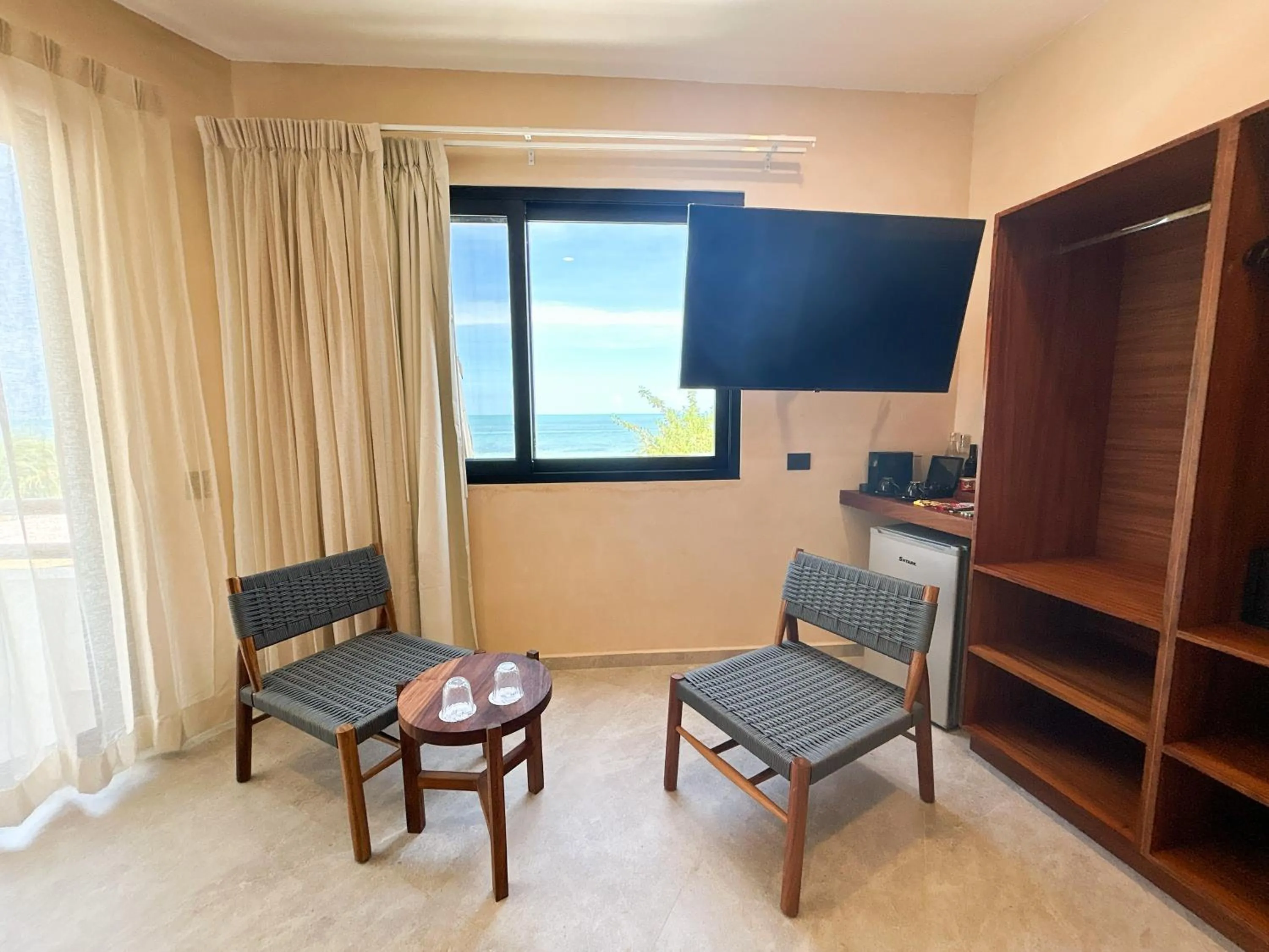 TV and multimedia in Ana y Jose Holbox Hotel & Beach Club