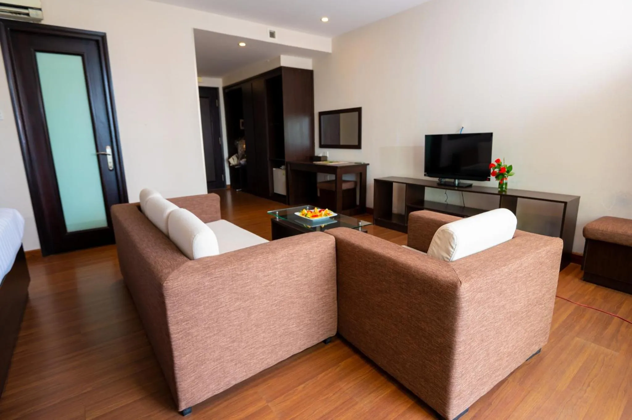 Communal lounge/ TV room in Sea Garden Hotel