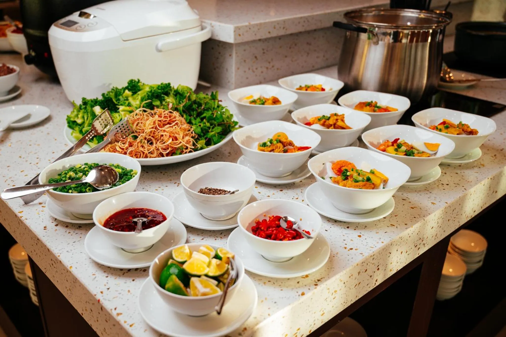 Restaurant/places to eat in Sea Garden Hotel