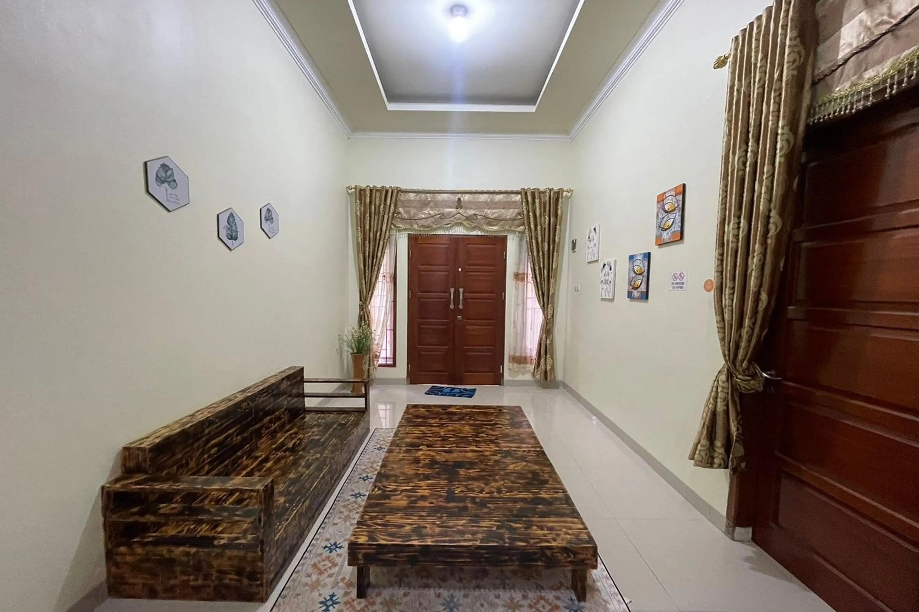 Photo of the whole room, Bed in Jirek Homestay Bukittinggi