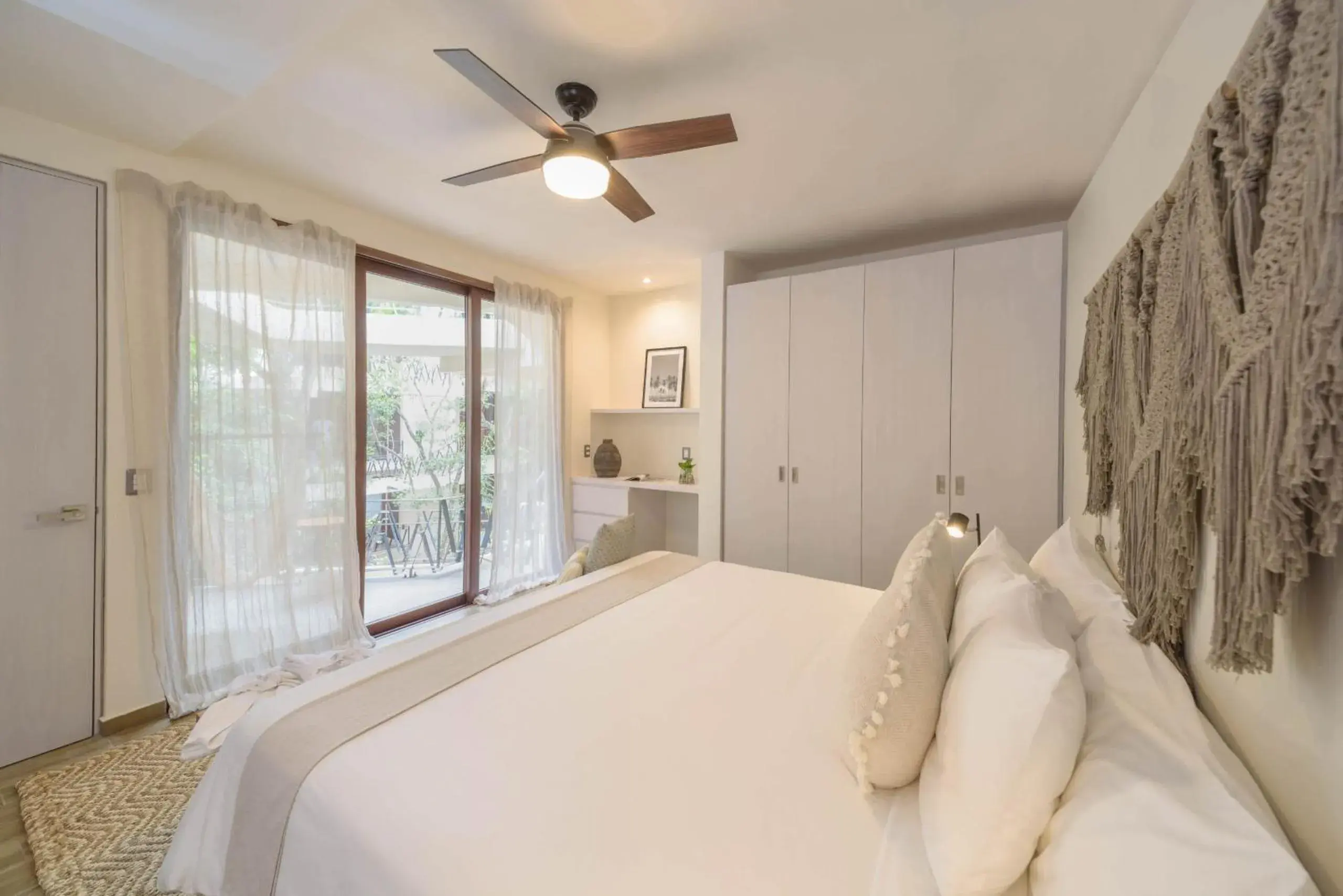 Photo of the whole room, Bed in K'uyen Boutique Hotel Photo of the whole room, Bed in K'uyen Boutique Hotel