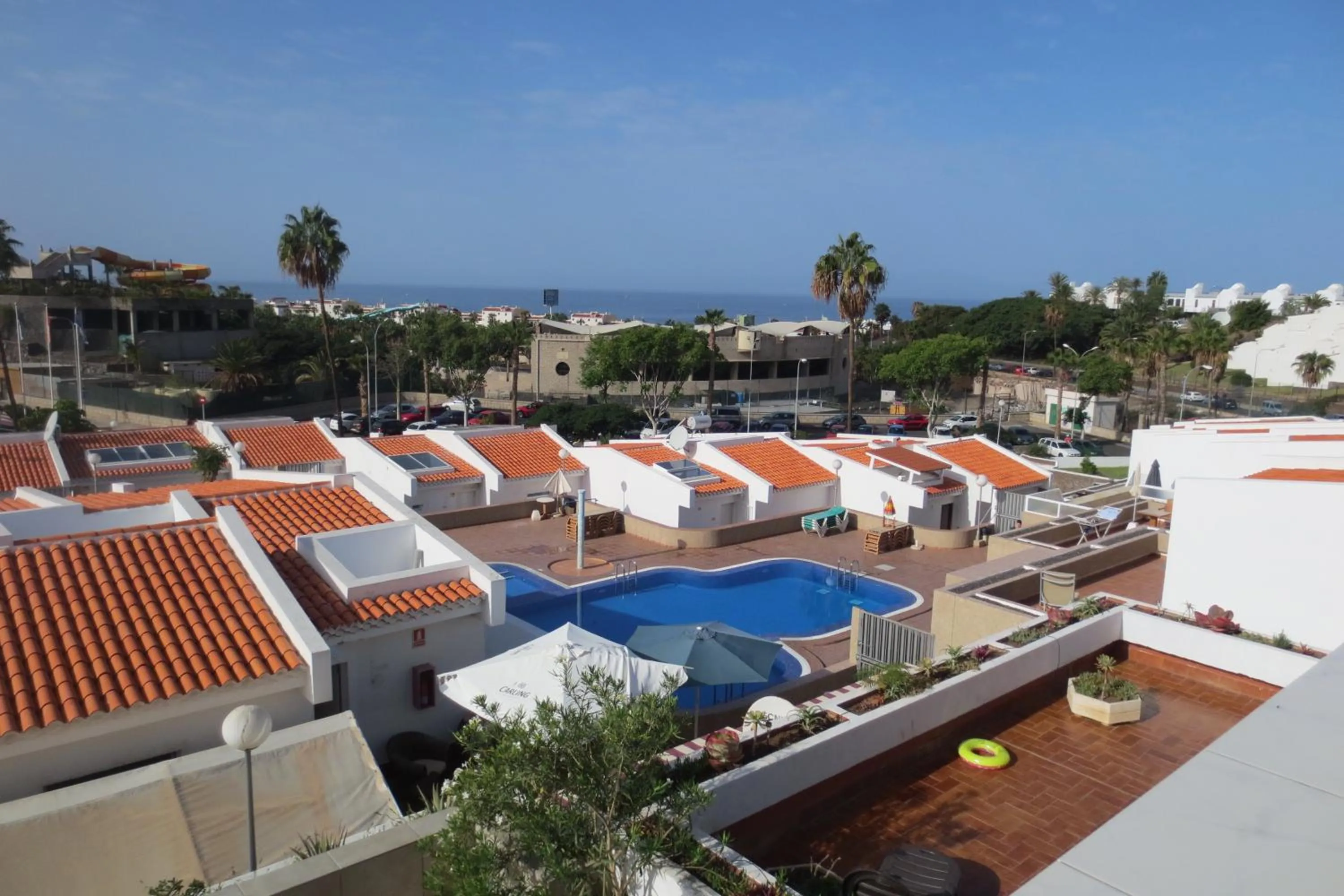 Swimming pool in Island Village